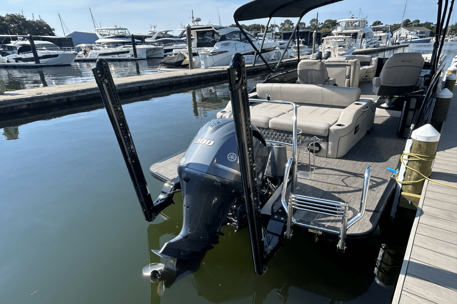 2020 Barletta L25UC Image Thumbnail #6