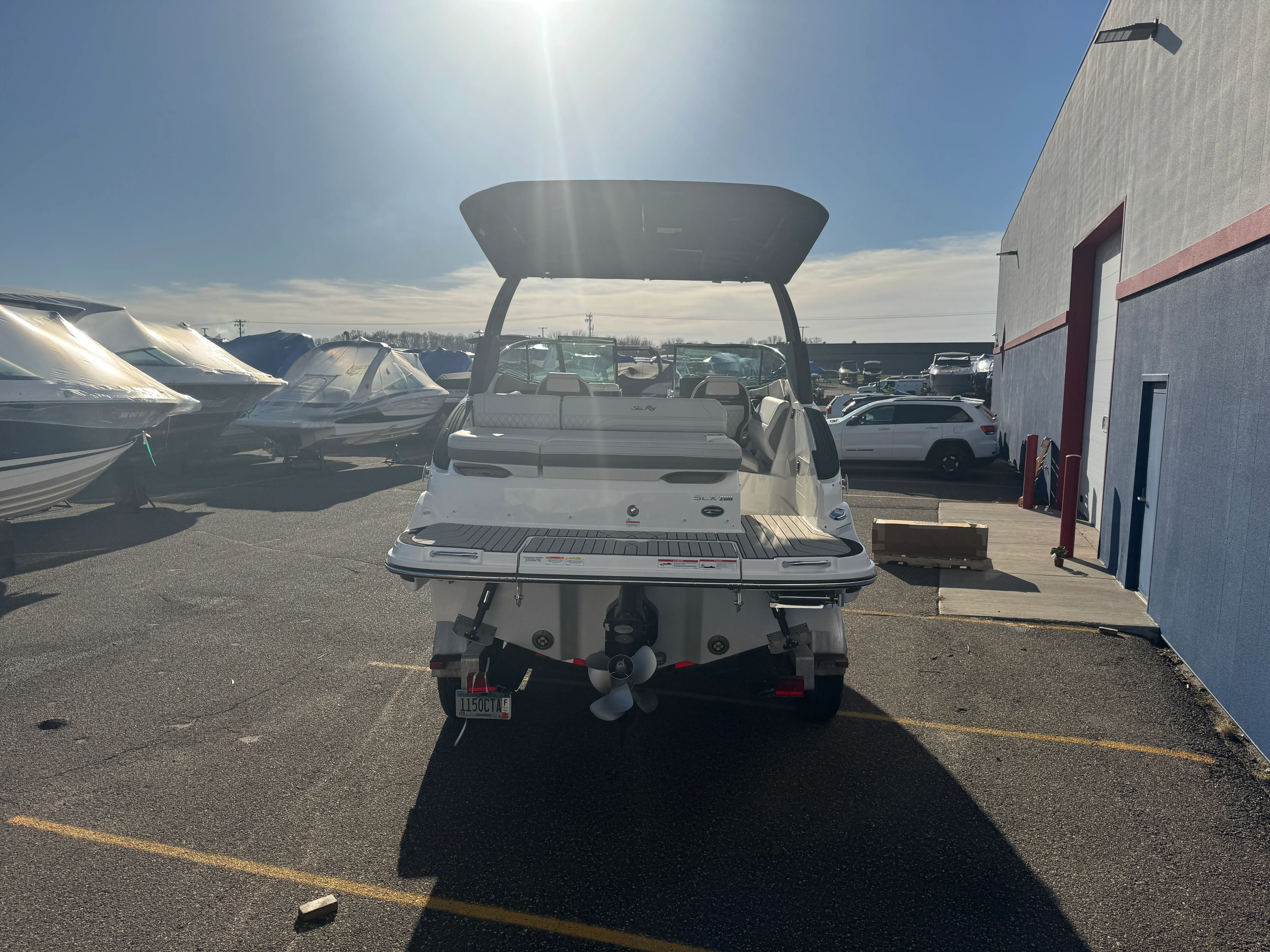 2026 Sea Ray SLX 260 Image Thumbnail #4