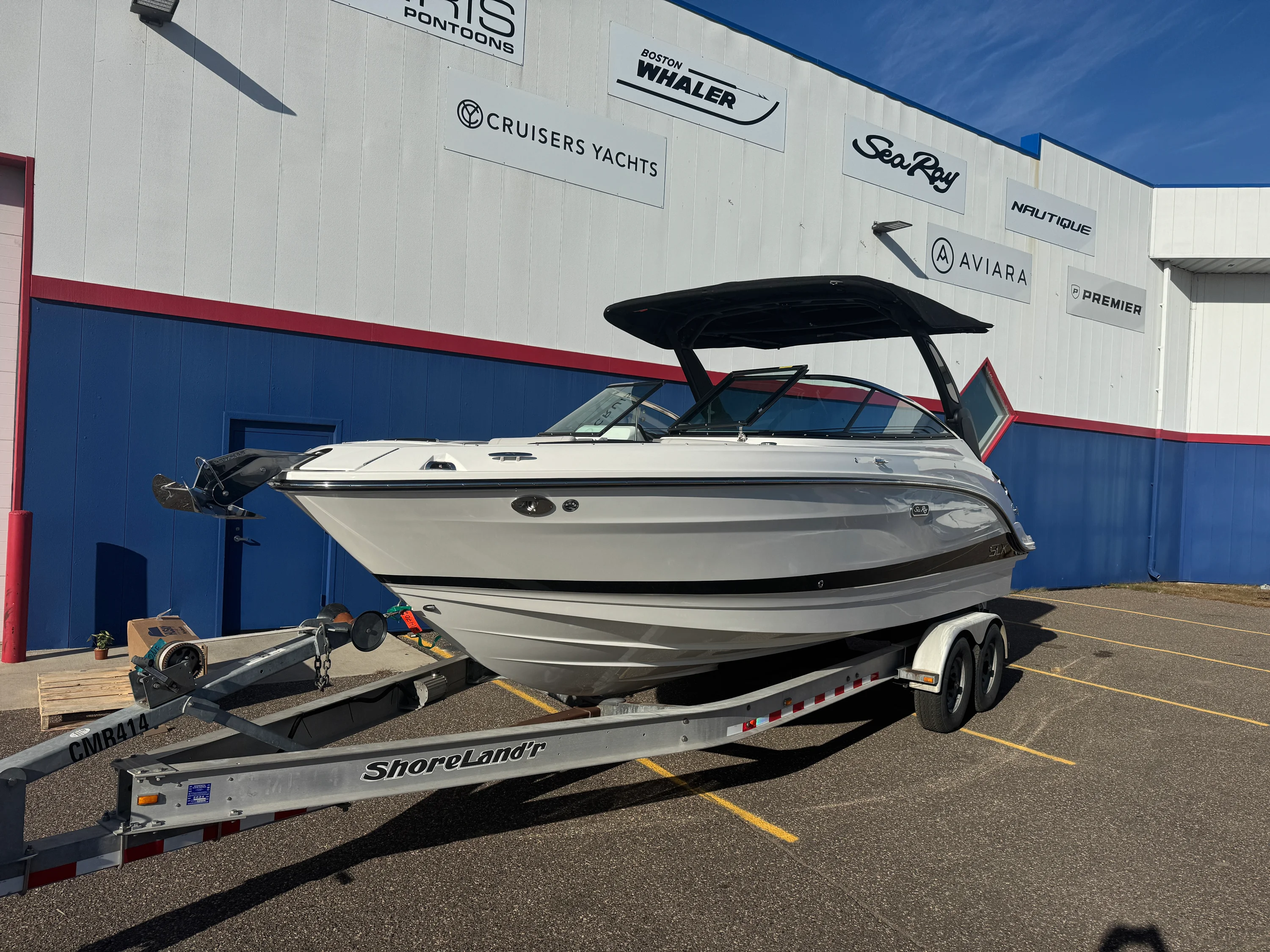 2026 Sea Ray SLX 260 Image Thumbnail #2