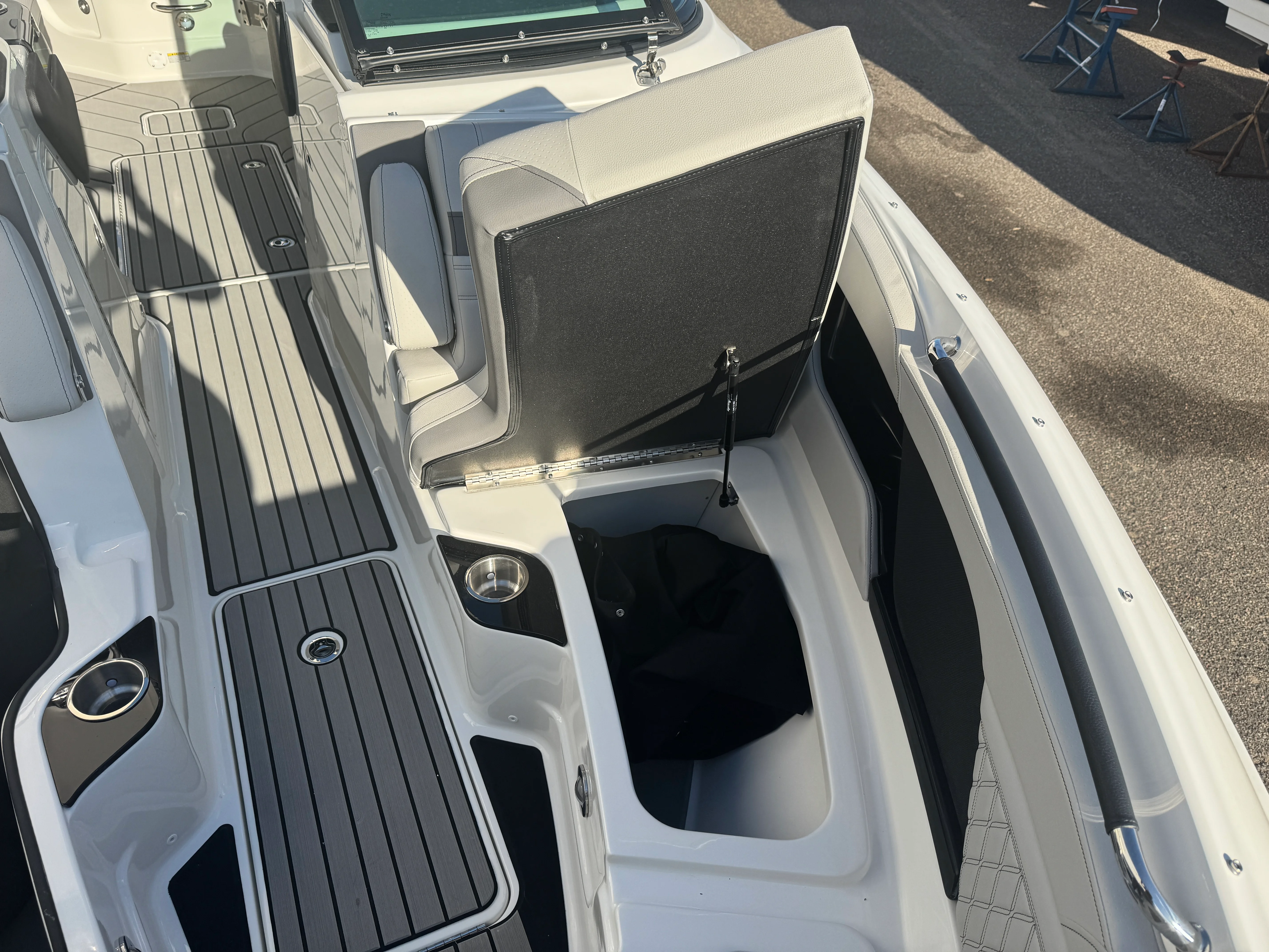 2026 Sea Ray SLX 260 Image Thumbnail #48