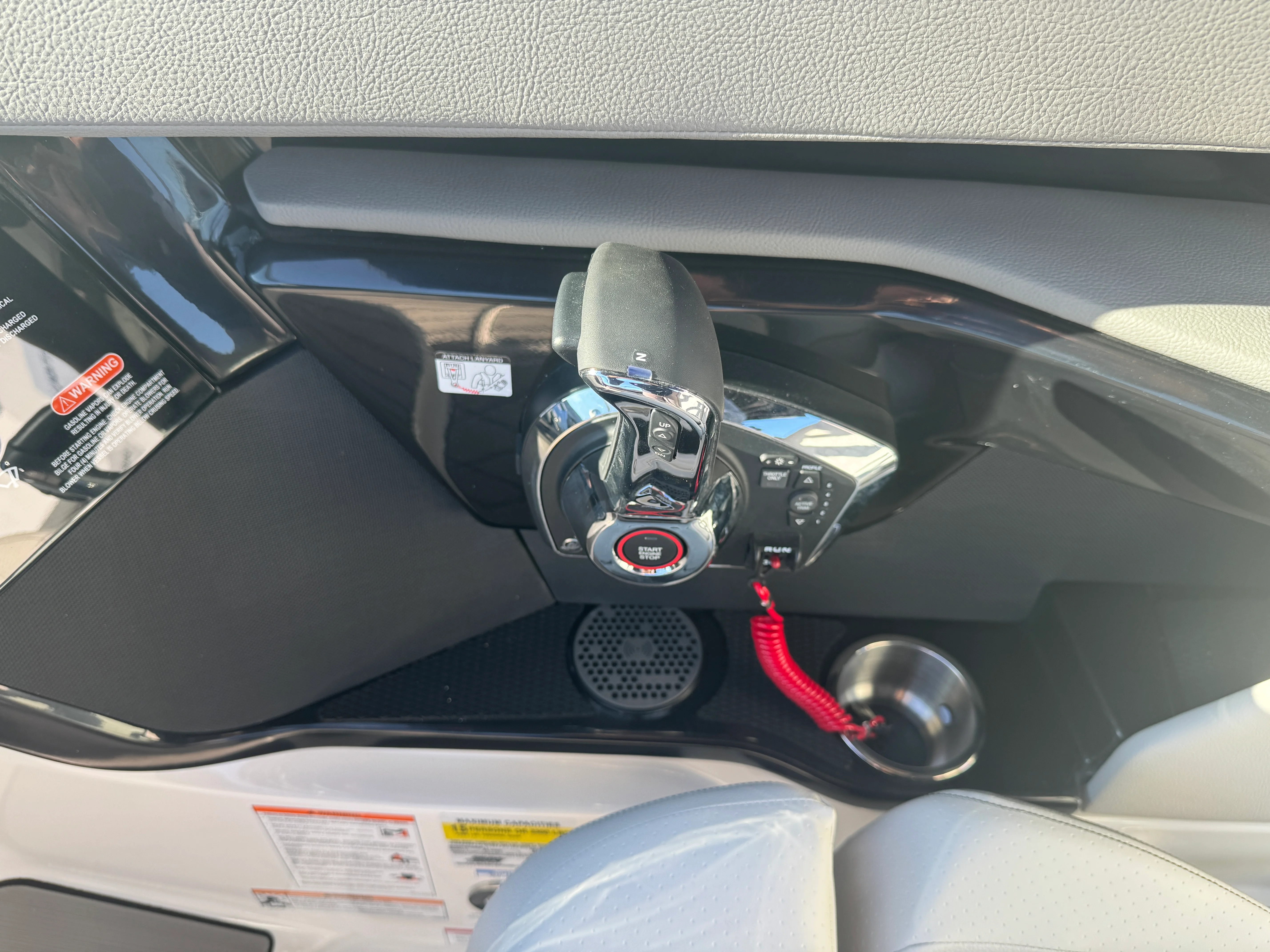 2026 Sea Ray SLX 260 Image Thumbnail #31