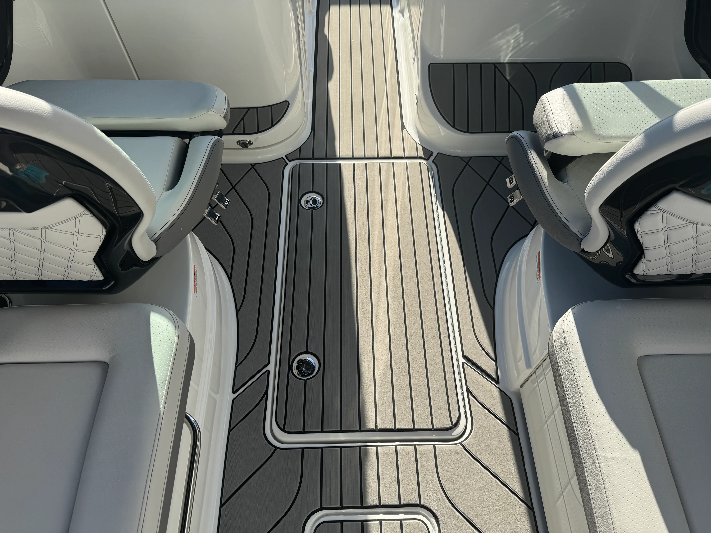 2026 Sea Ray SLX 260 Image Thumbnail #22