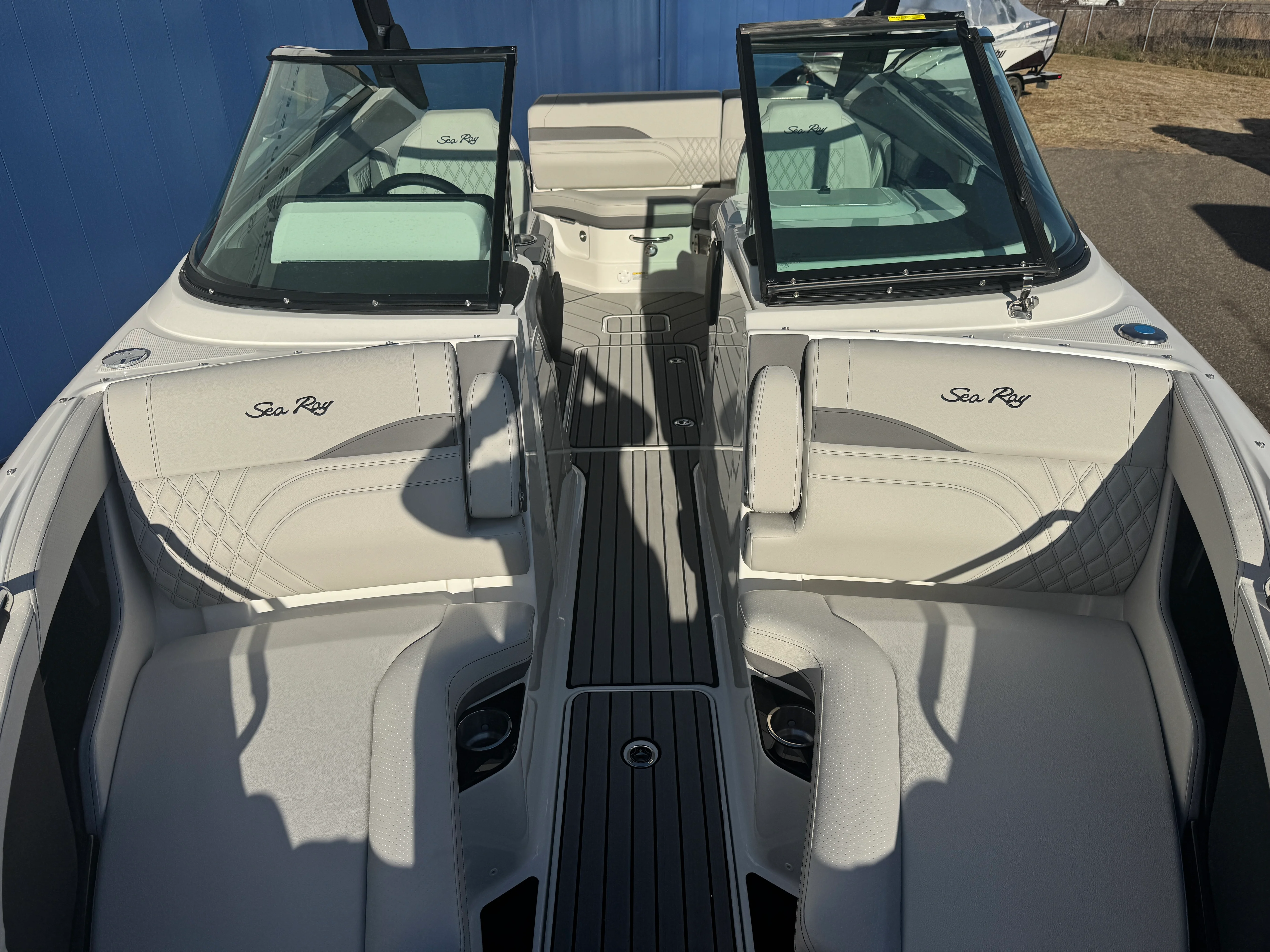 2026 Sea Ray SLX 260 Image Thumbnail #50