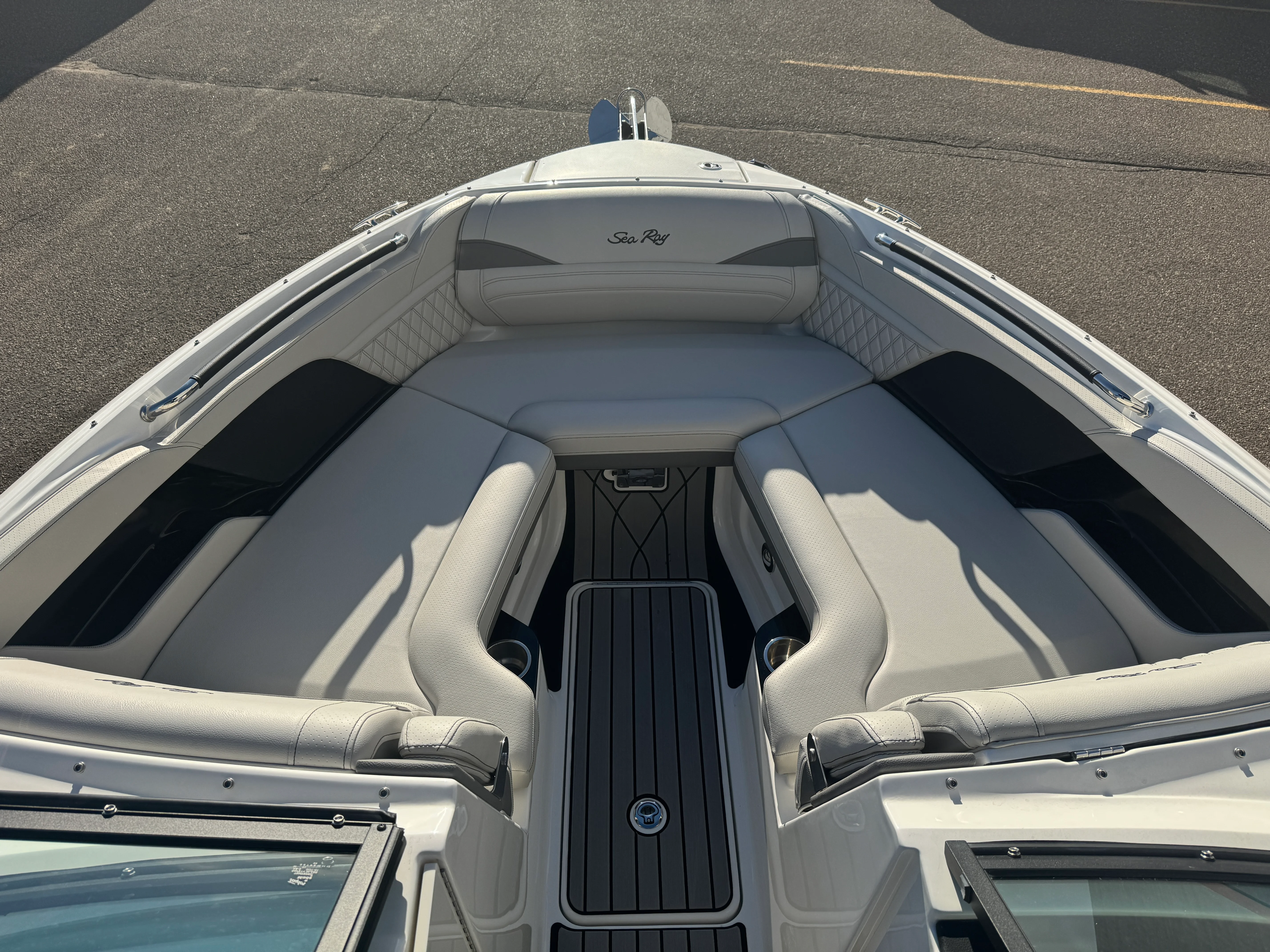 2026 Sea Ray SLX 260 Image Thumbnail #45