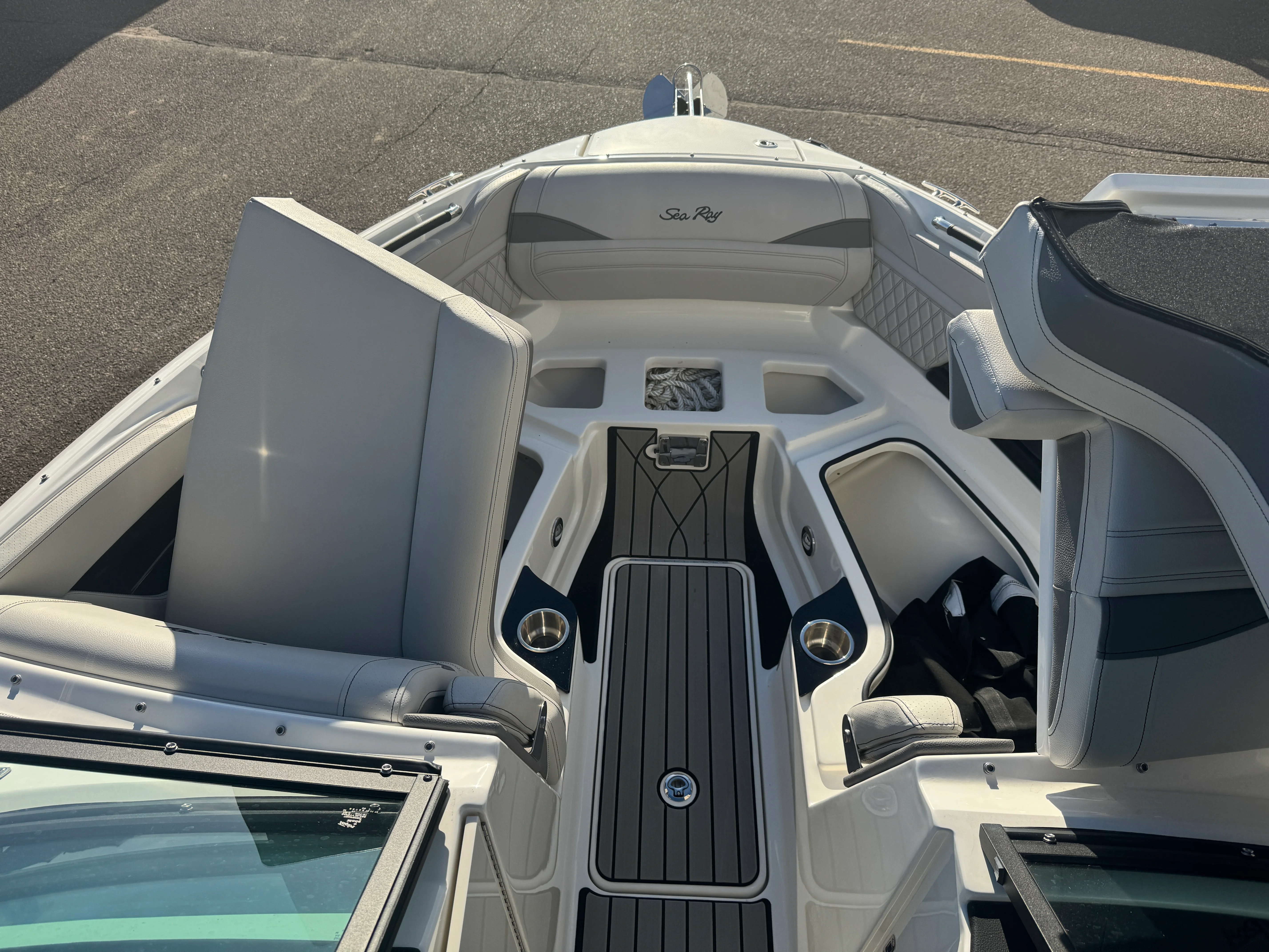 2026 Sea Ray SLX 260 Image Thumbnail #46