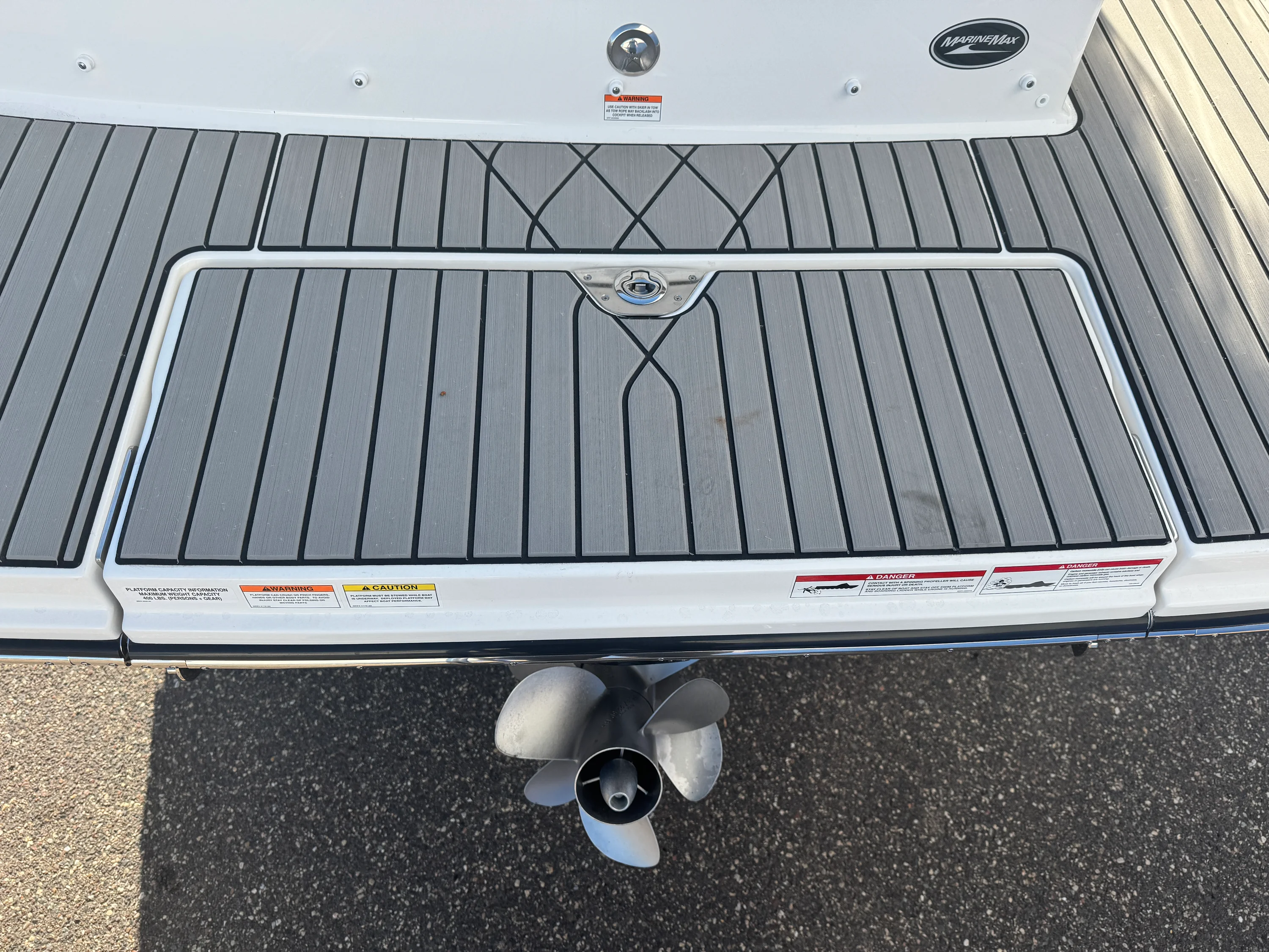 2026 Sea Ray SLX 260 Image Thumbnail #6