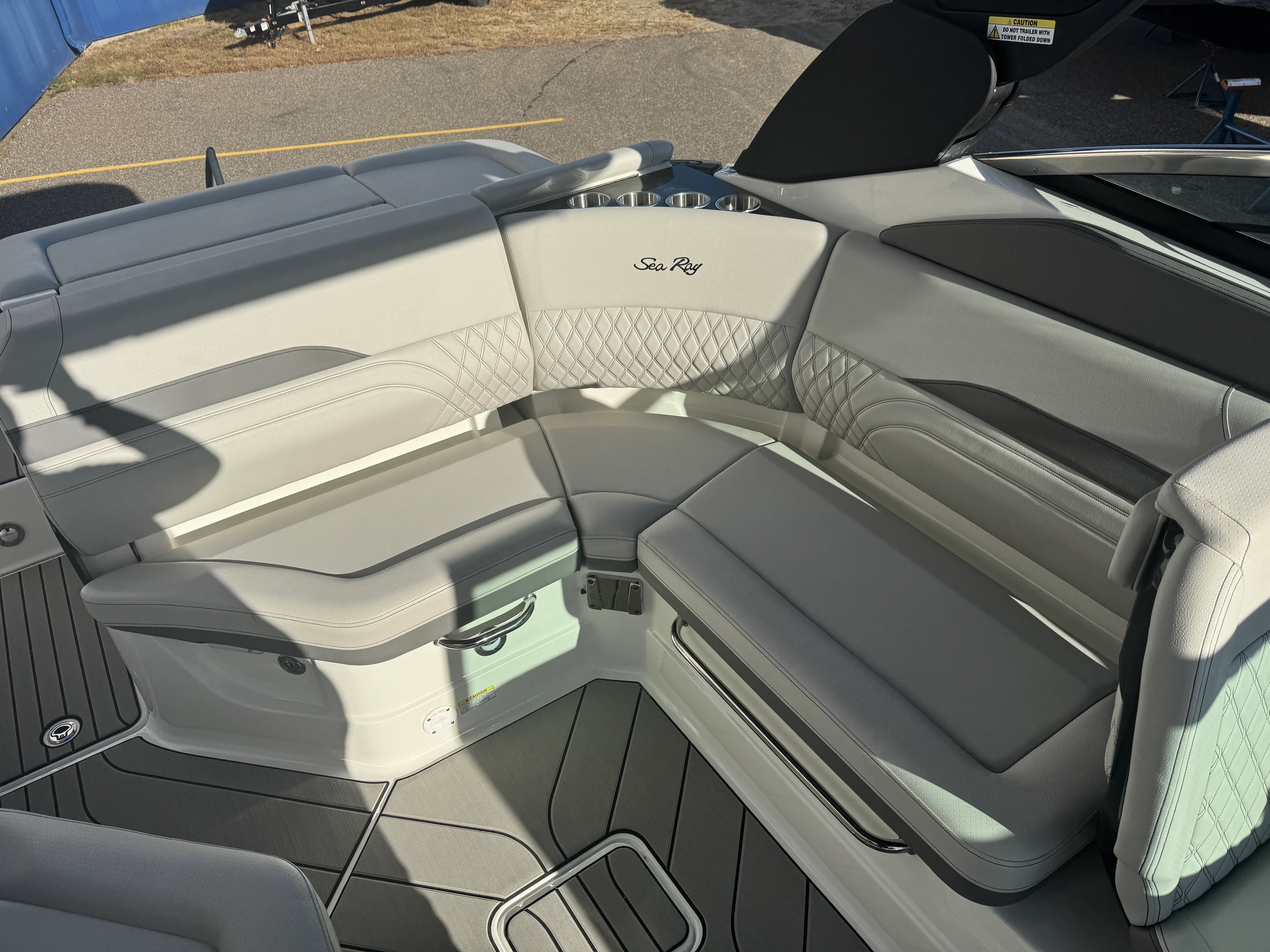 2026 Sea Ray SLX 260 Image Thumbnail #19