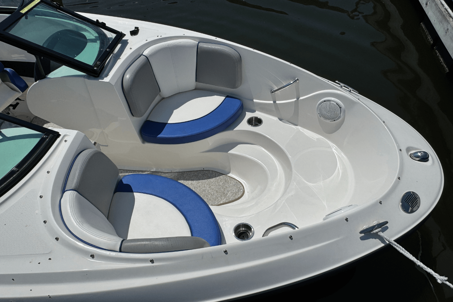 2012 Sea Ray 185 Sport Image Thumbnail #17