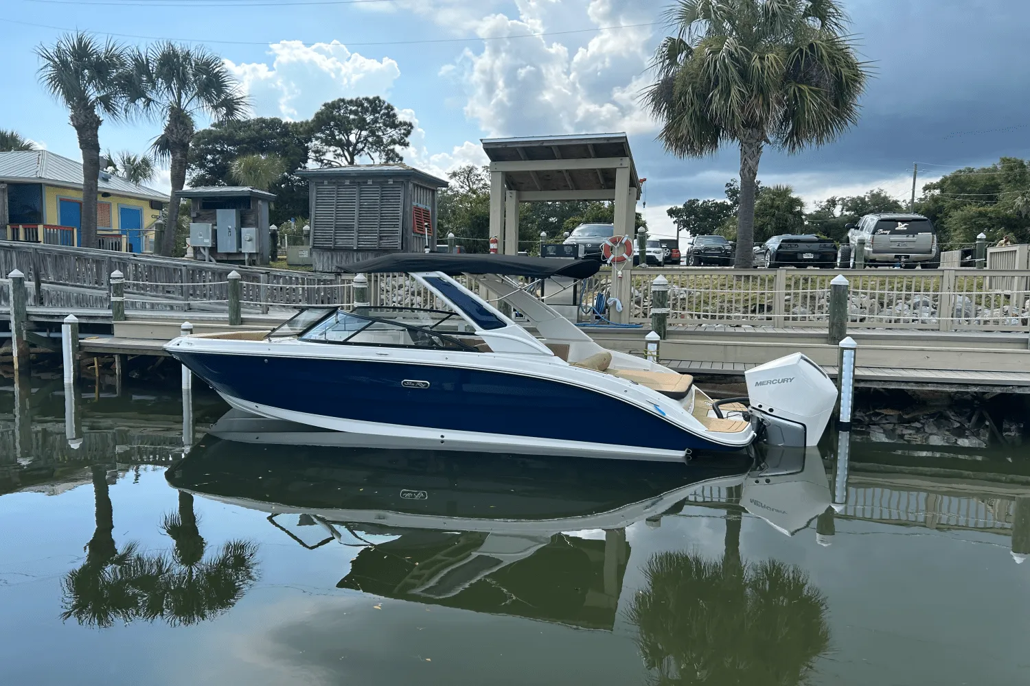 2026 Sea Ray SDX 250 Outboard Image Thumbnail #2