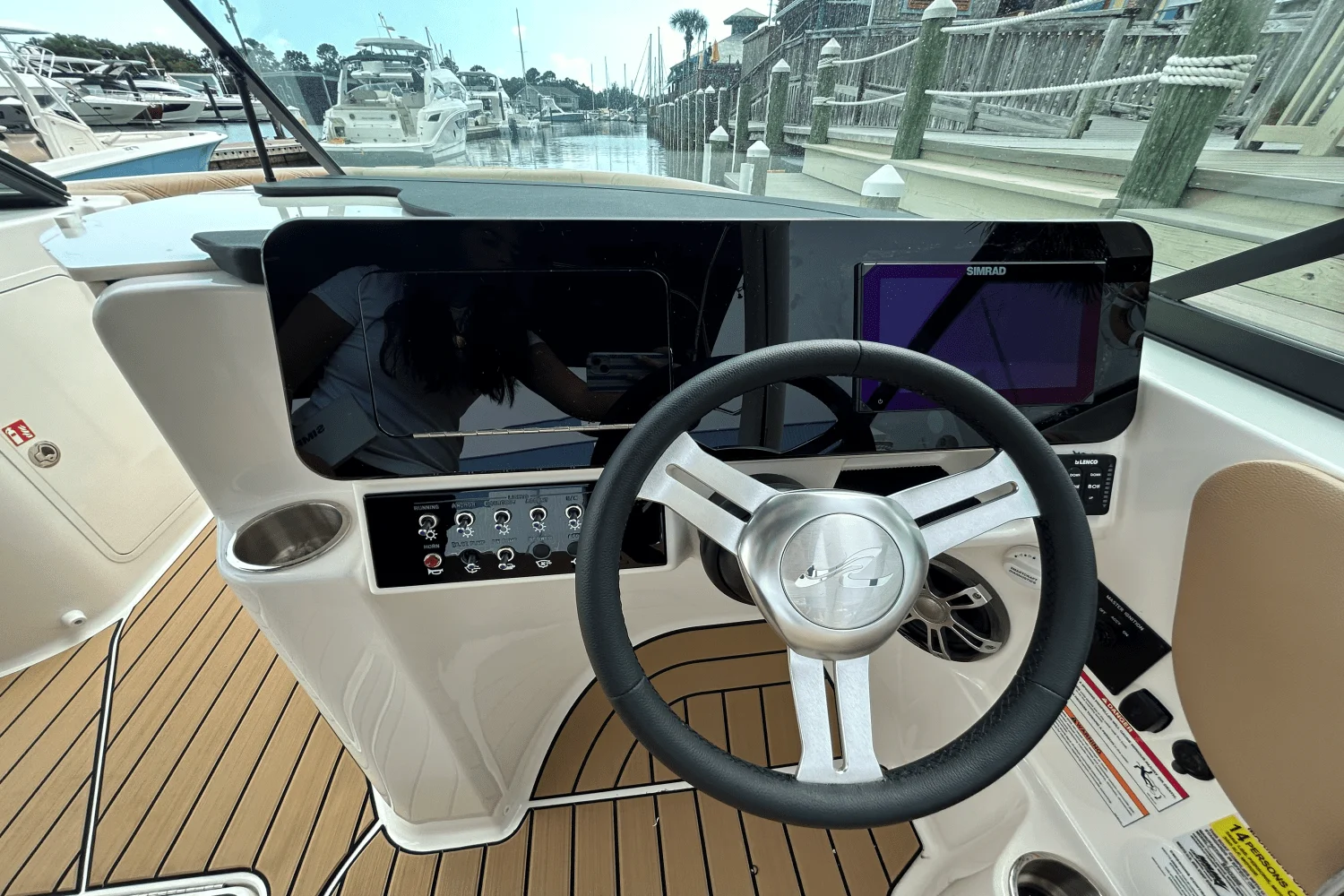 2026 Sea Ray SDX 250 Outboard Image Thumbnail #15