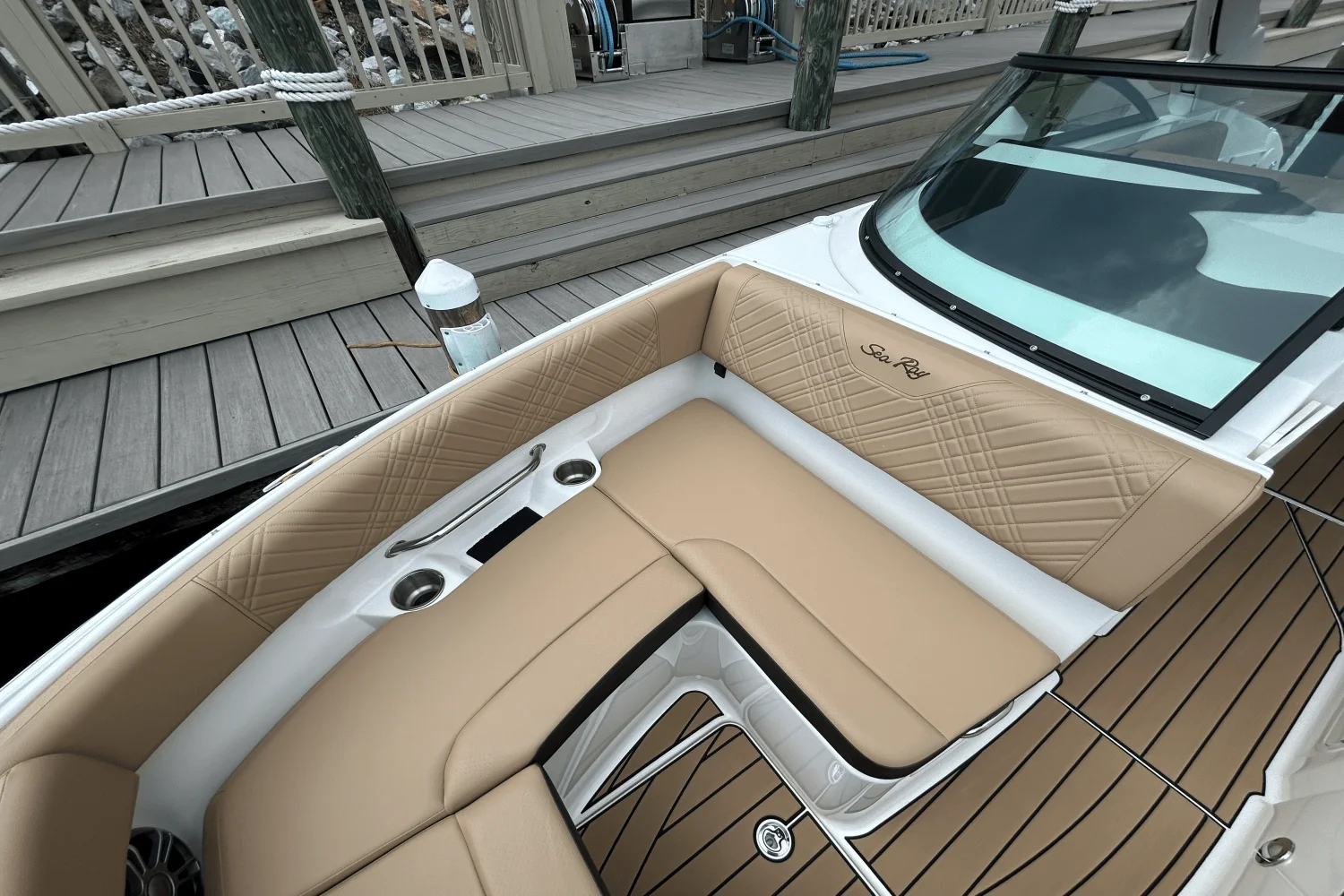 2026 Sea Ray SDX 250 Outboard Image Thumbnail #21