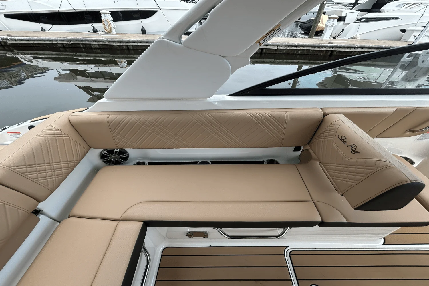 2026 Sea Ray SDX 250 Outboard Image Thumbnail #8