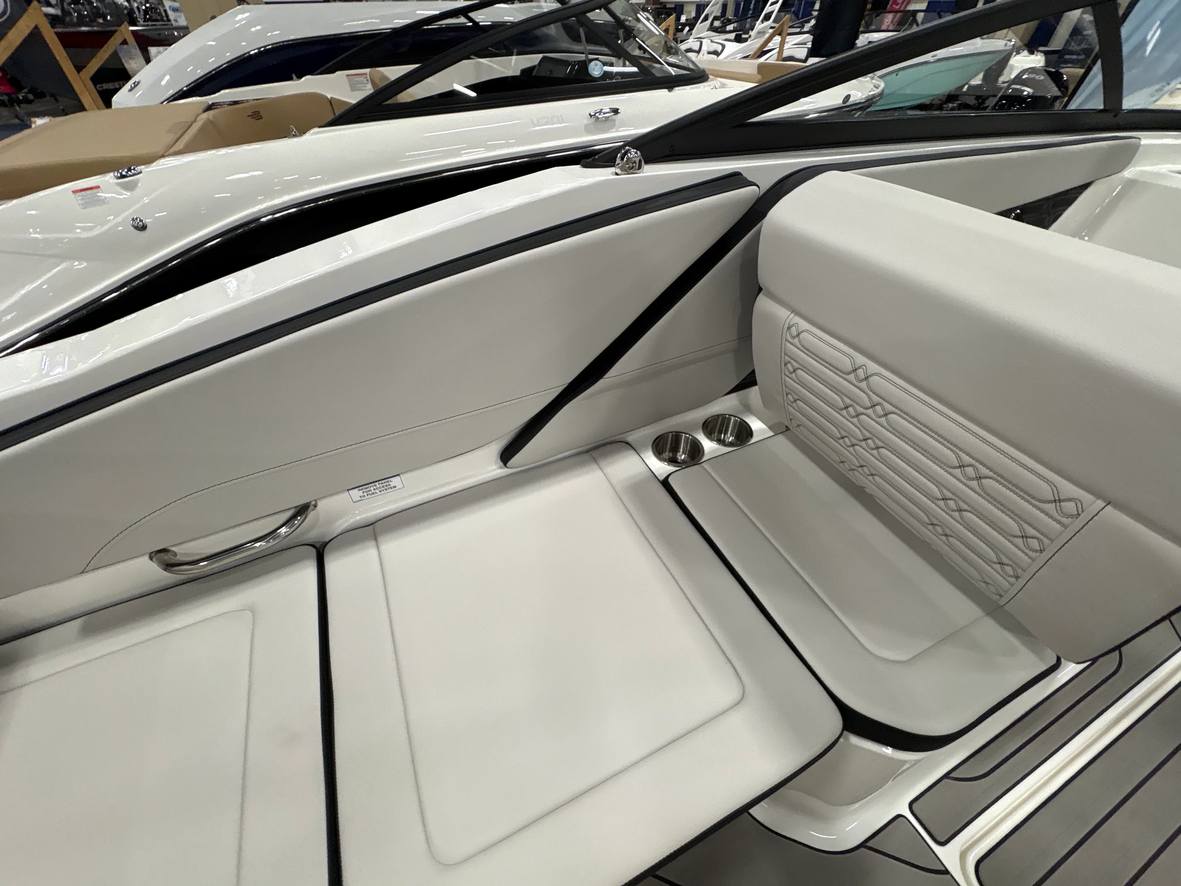 2026 Sea Ray SPX 210 Outboard Image Thumbnail #13