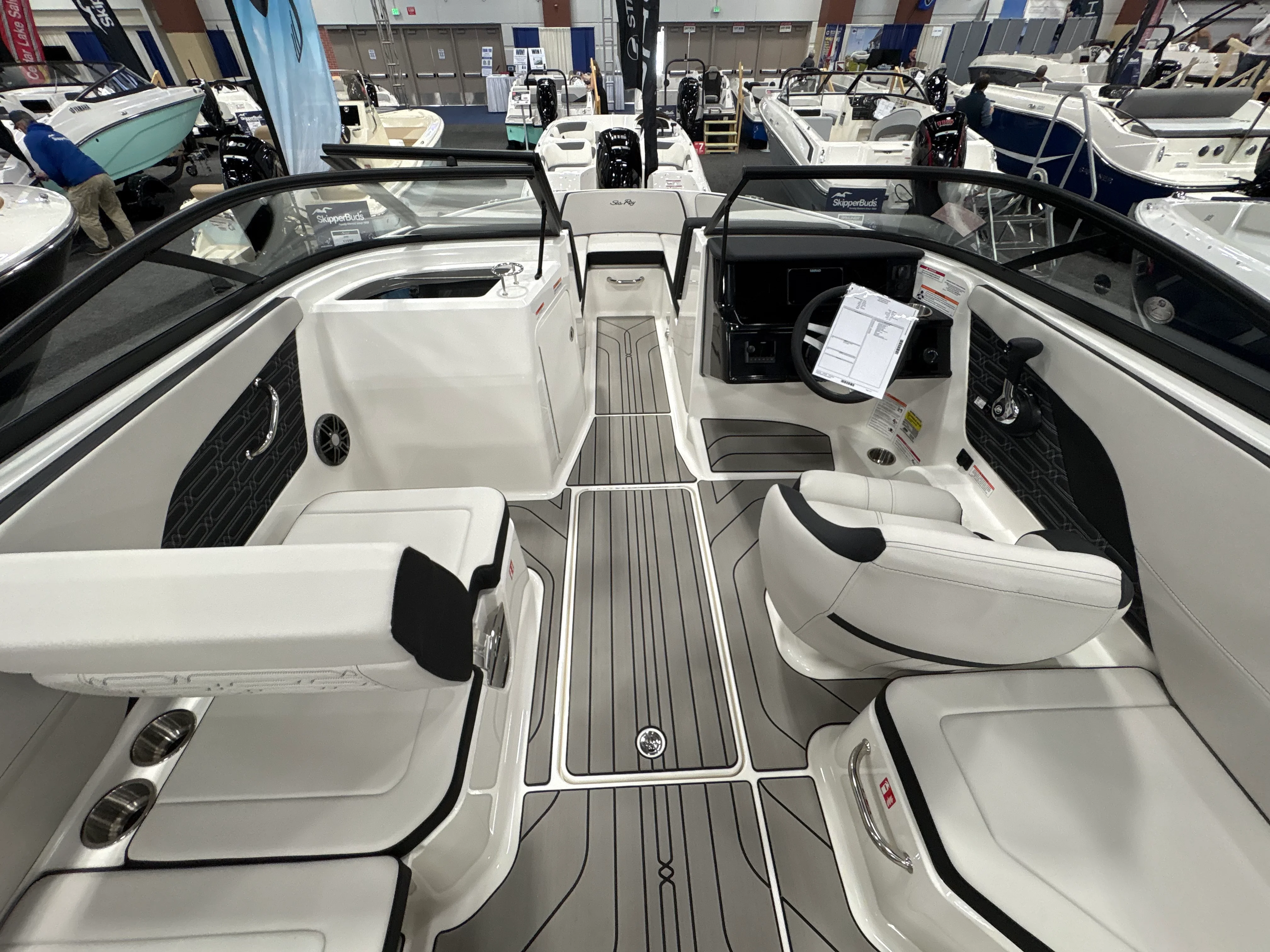 2026 Sea Ray SPX 210 Outboard Image Thumbnail #14