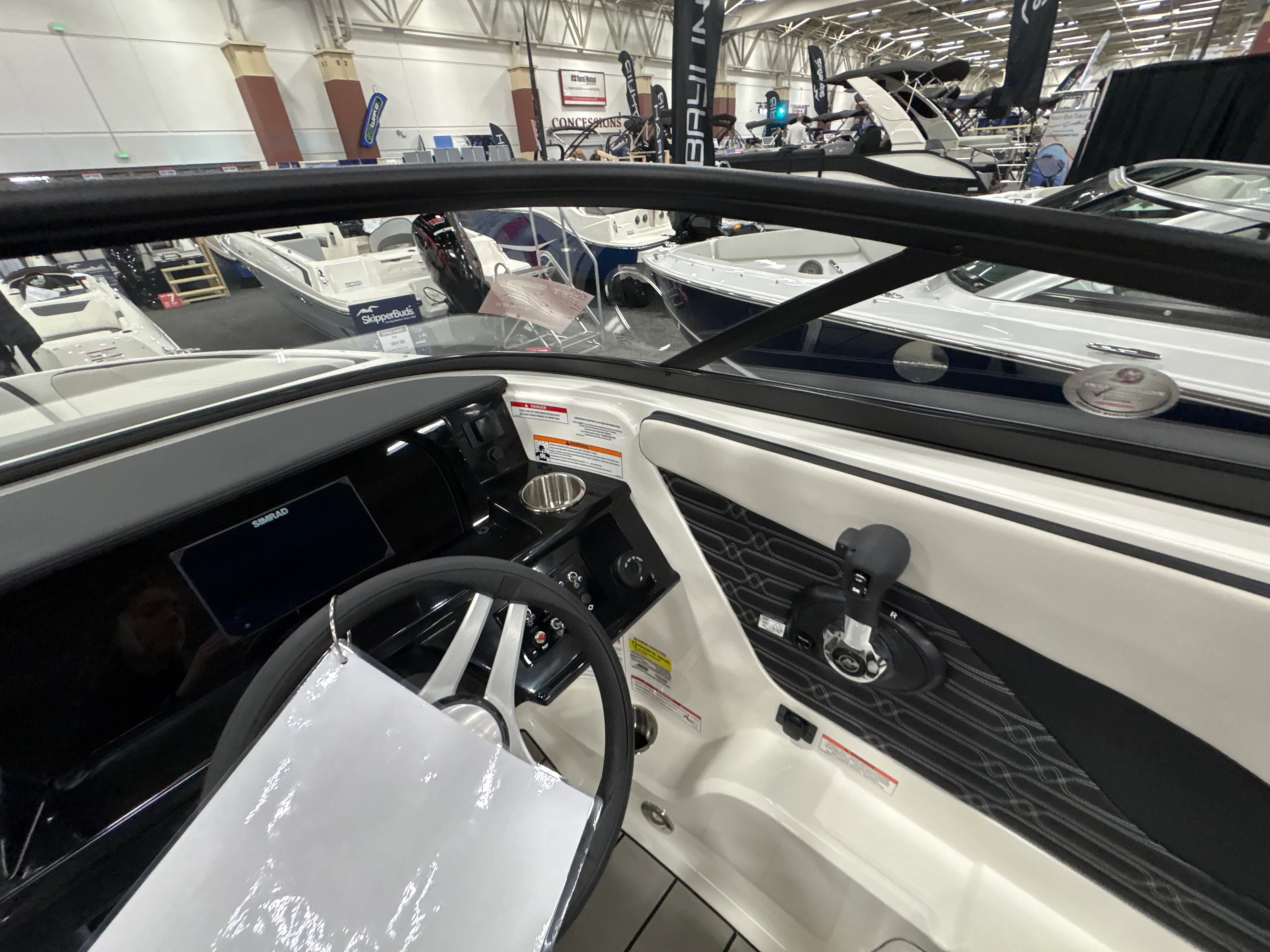 2026 Sea Ray SPX 210 Outboard Image Thumbnail #18