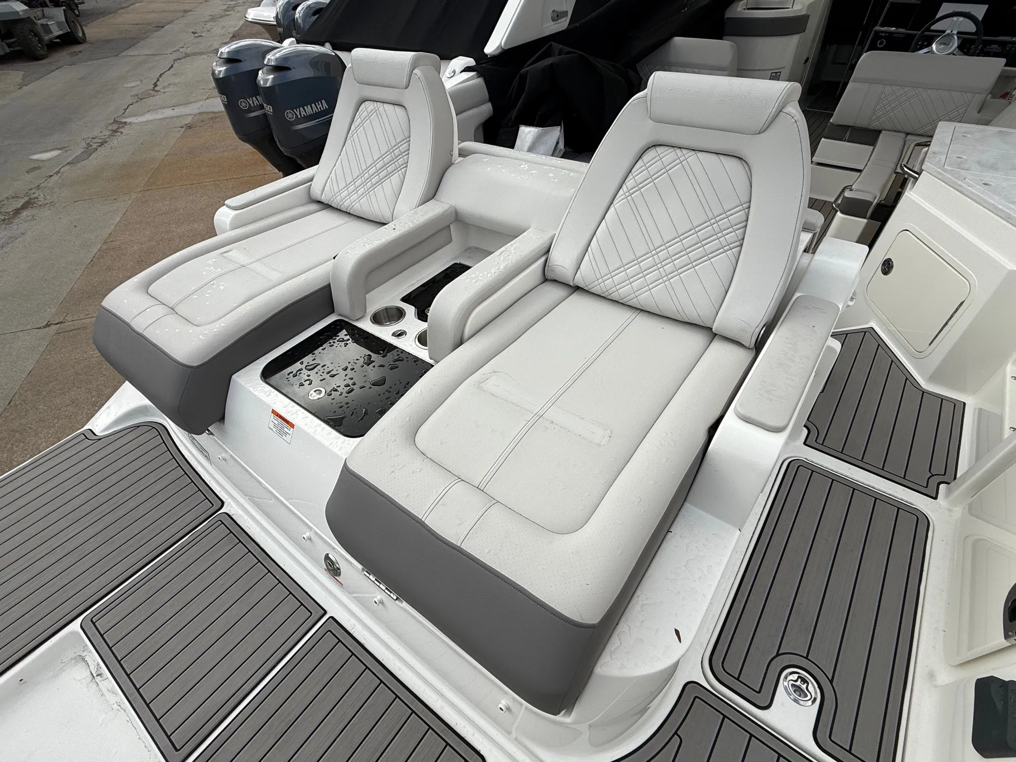 2026 Sea Ray SDX 290 Image Thumbnail #10