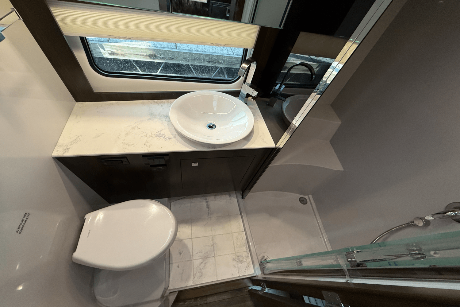 2022 Cruisers Yachts 39 Express Coupe Image Thumbnail #47