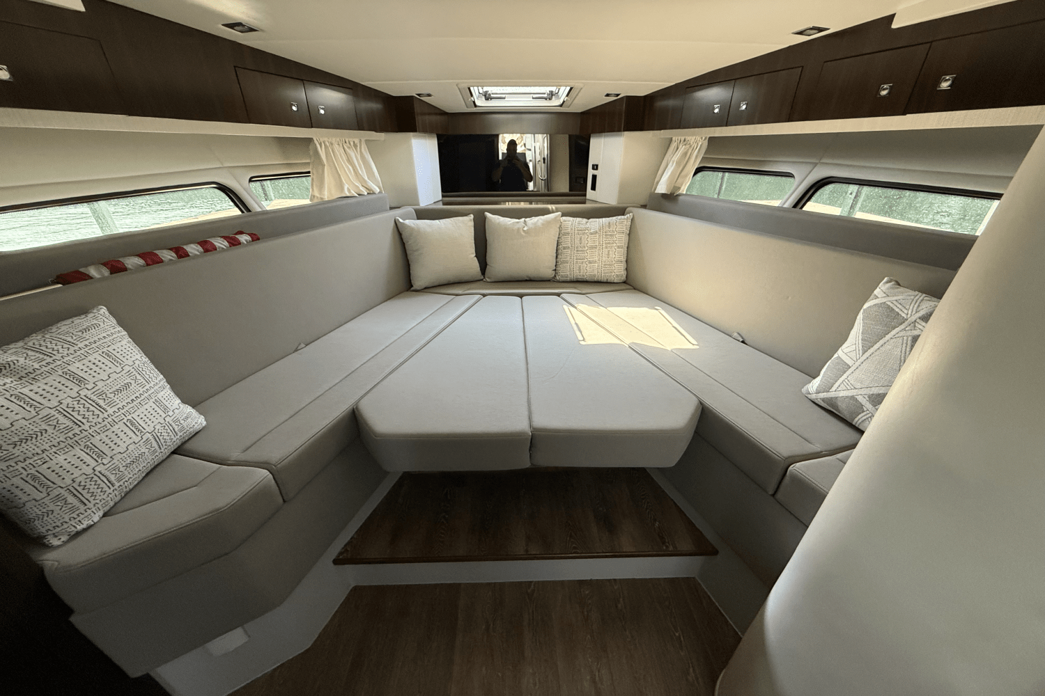 2022 Cruisers Yachts 39 Express Coupe Image Thumbnail #36