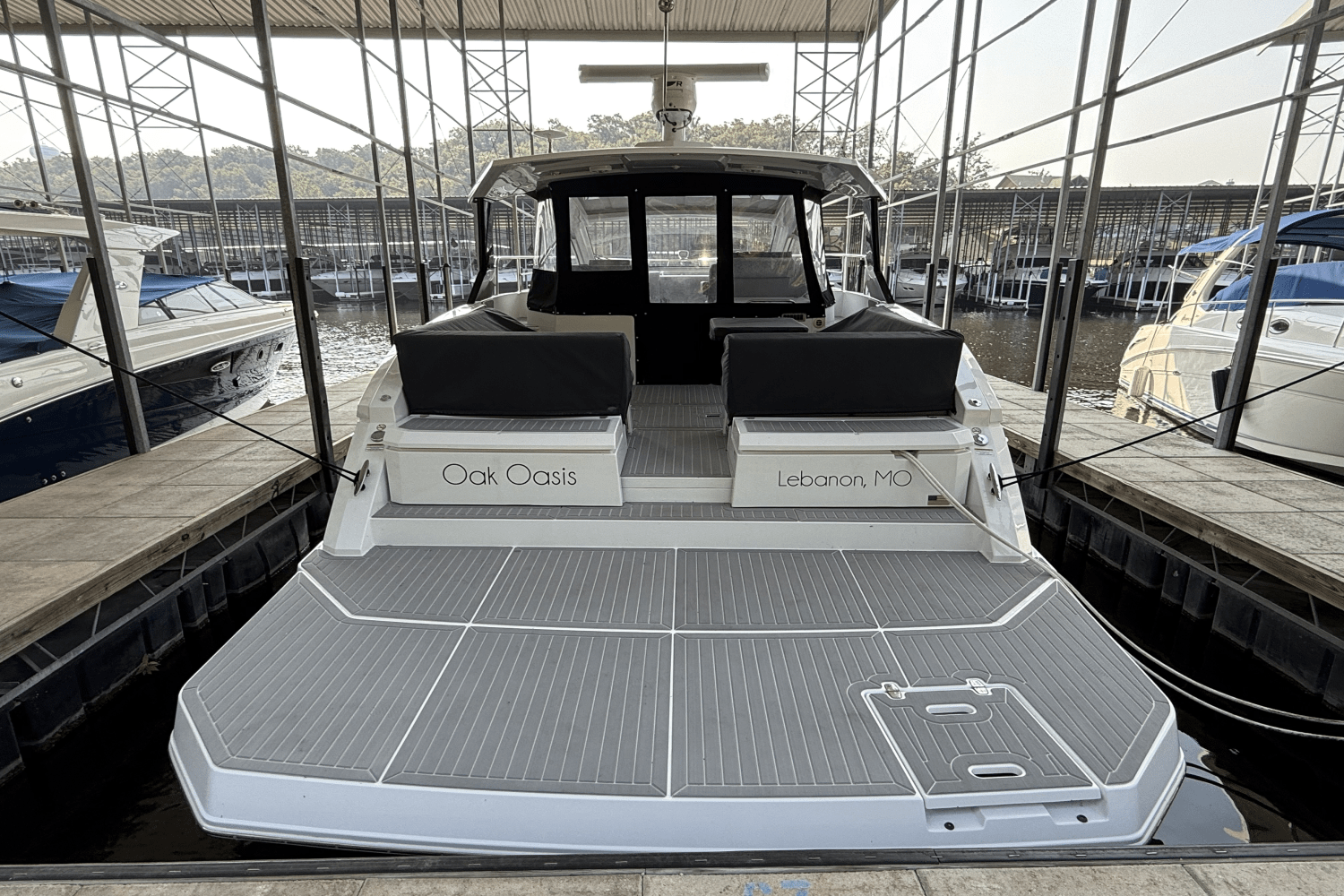 2022 Cruisers Yachts 39 Express Coupe Image Thumbnail #5