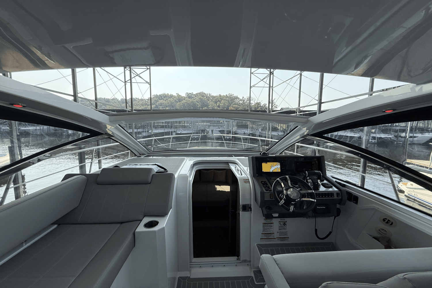 2022 Cruisers Yachts 39 Express Coupe Image Thumbnail #32
