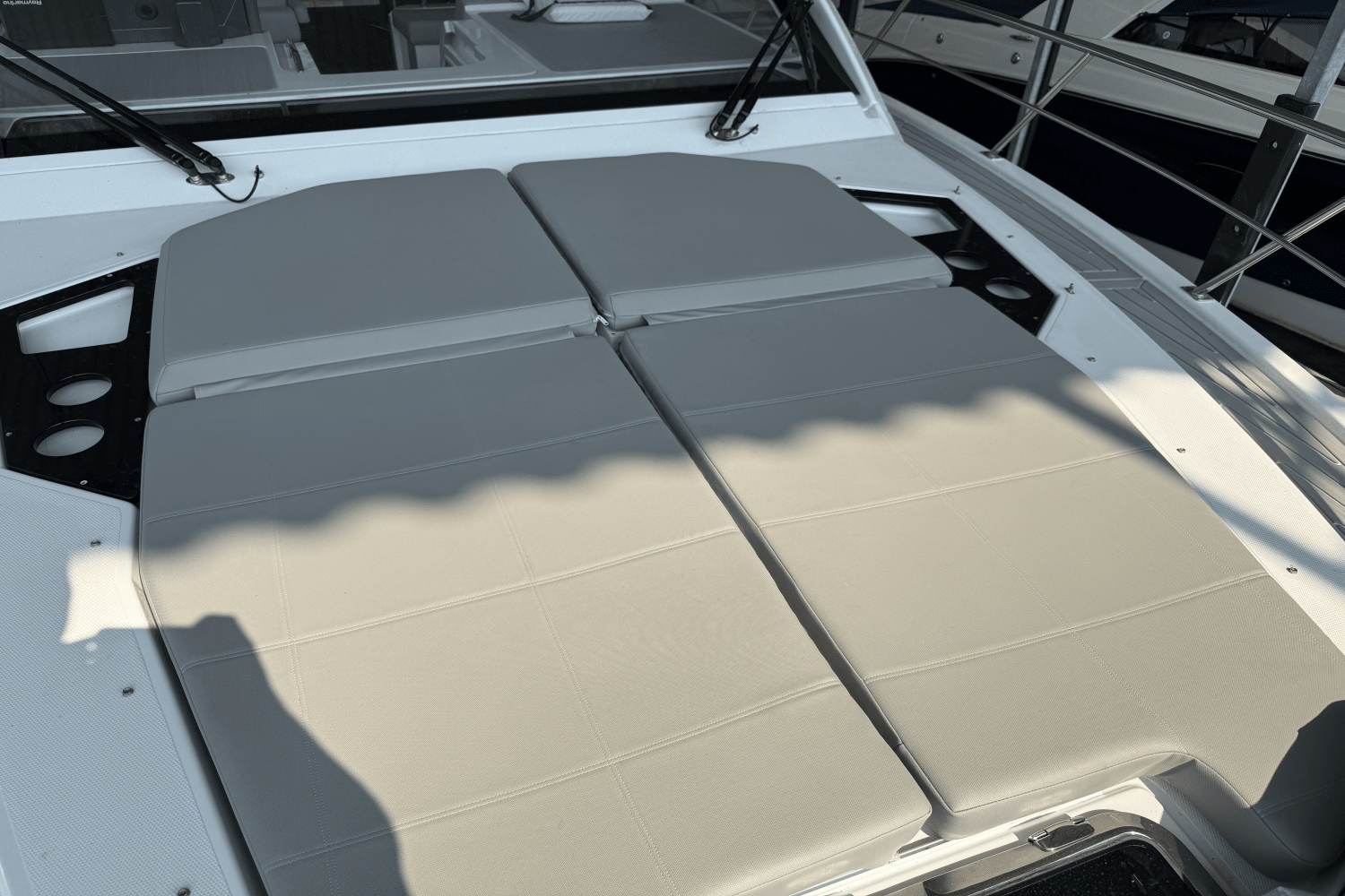 2022 Cruisers Yachts 39 Express Coupe Image Thumbnail #54