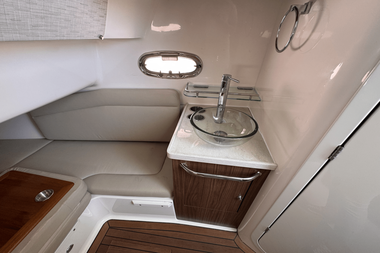 2022 Boston Whaler 380 OUTRAGE Image Thumbnail #24