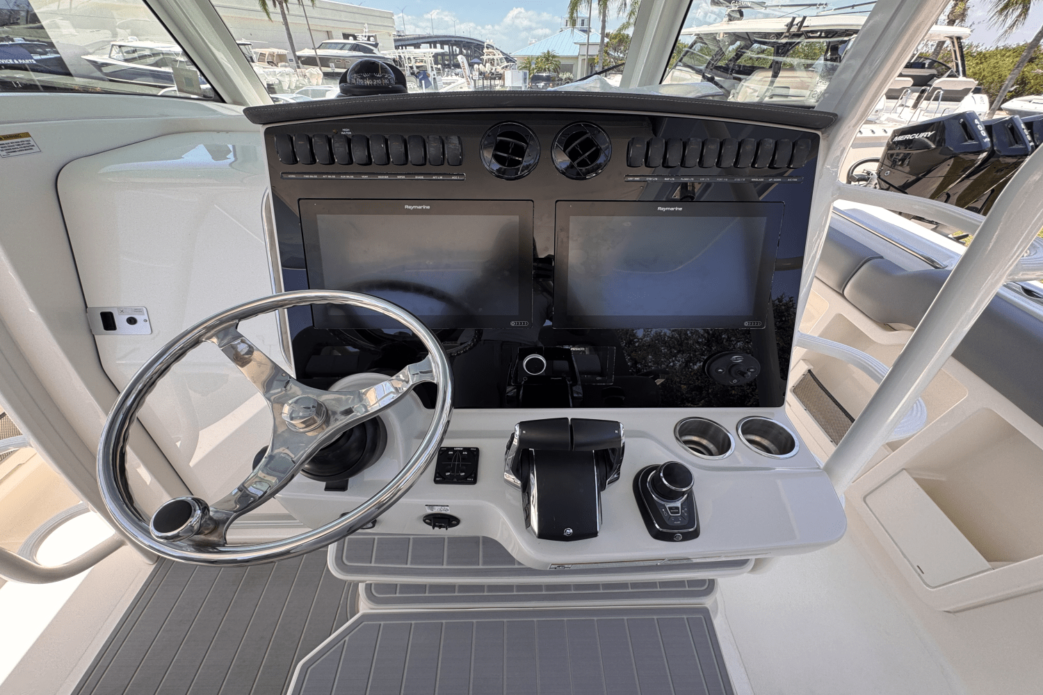 2022 Boston Whaler 380 OUTRAGE Image Thumbnail #12