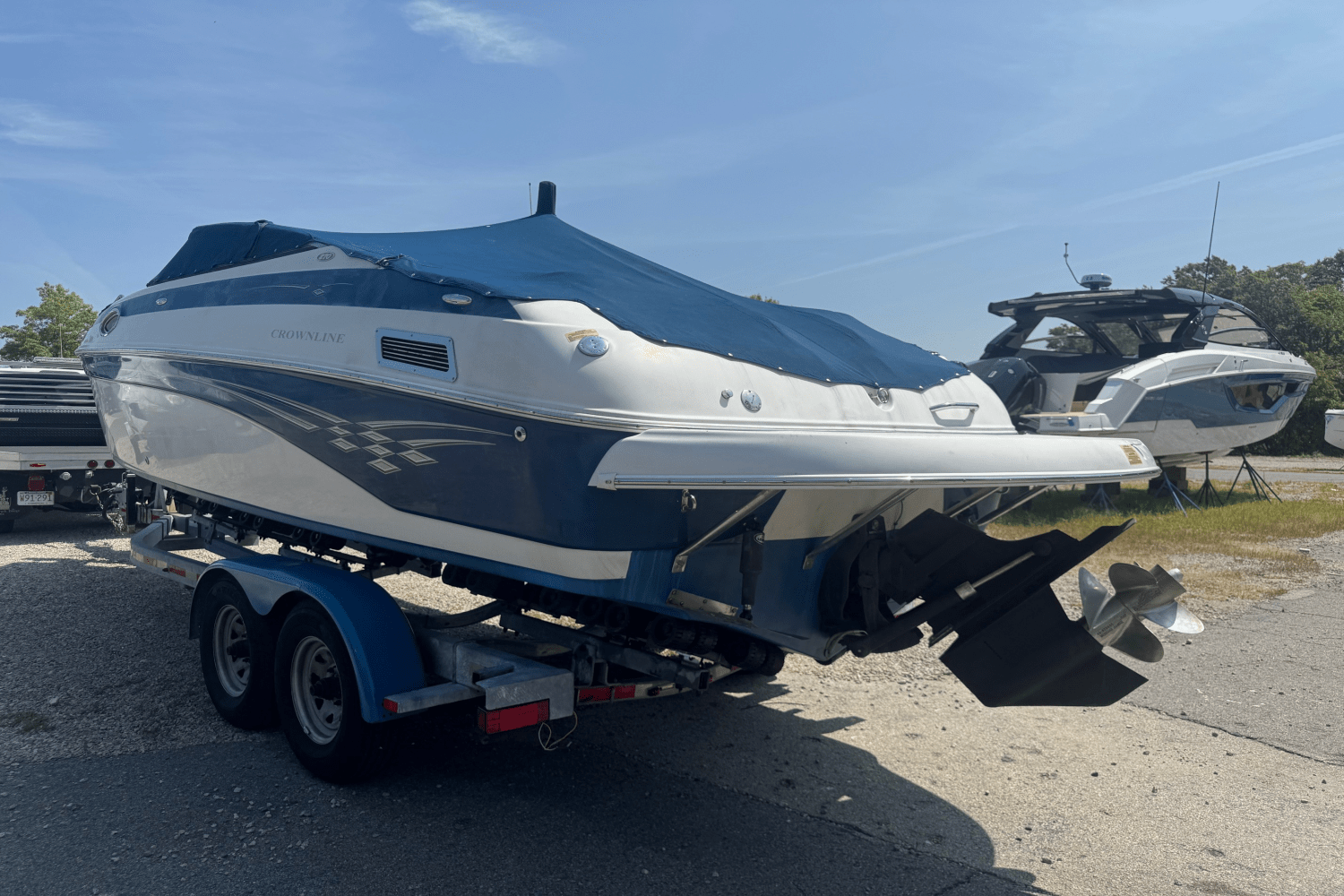 2005 Crownline 270 Image Thumbnail #2