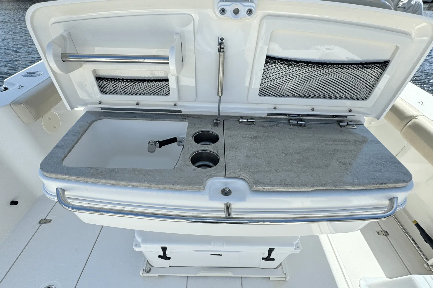 2016 Boston Whaler 330 OUTRAGE Image Thumbnail #19