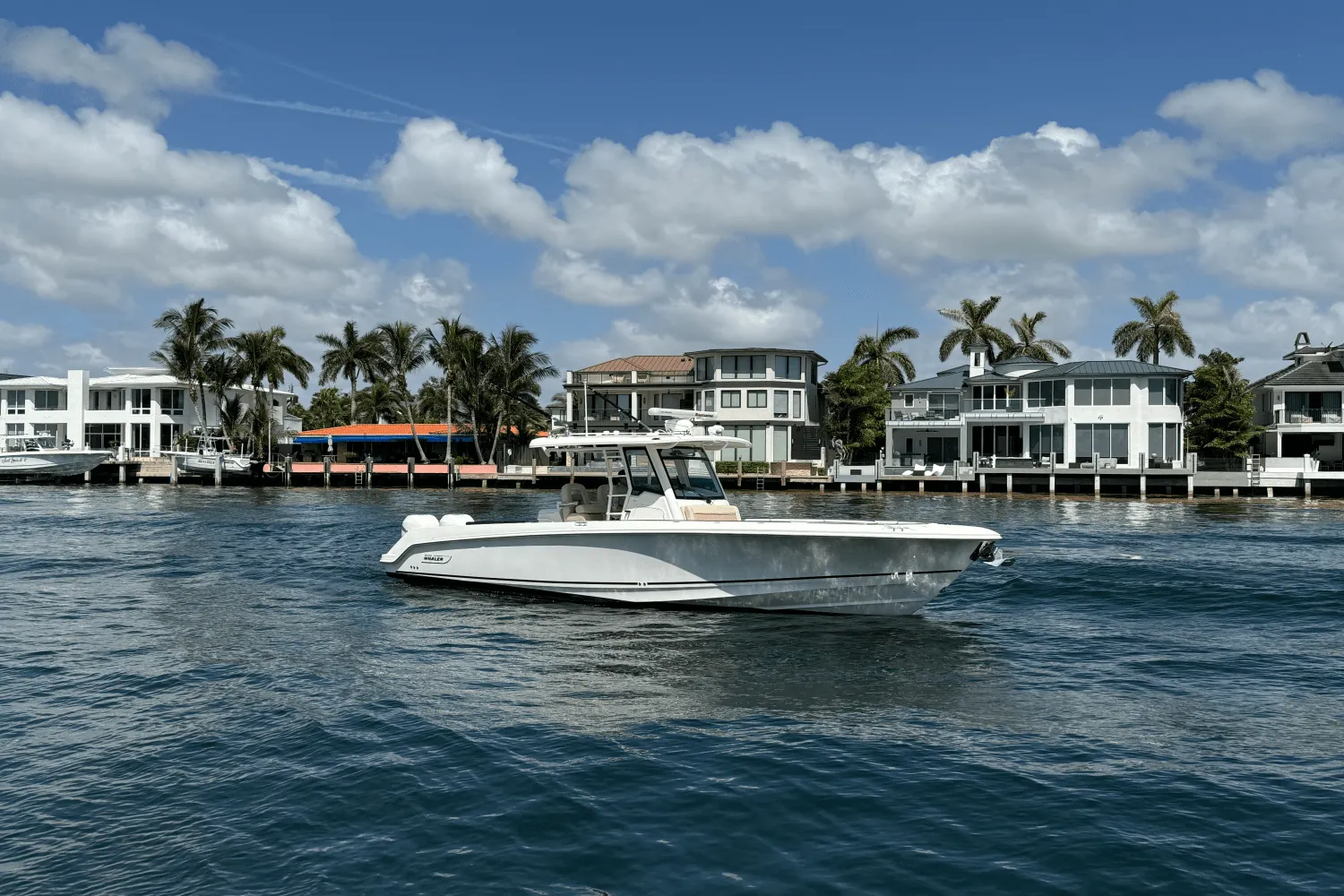 2016 Boston Whaler 330 OUTRAGE Image Thumbnail #2