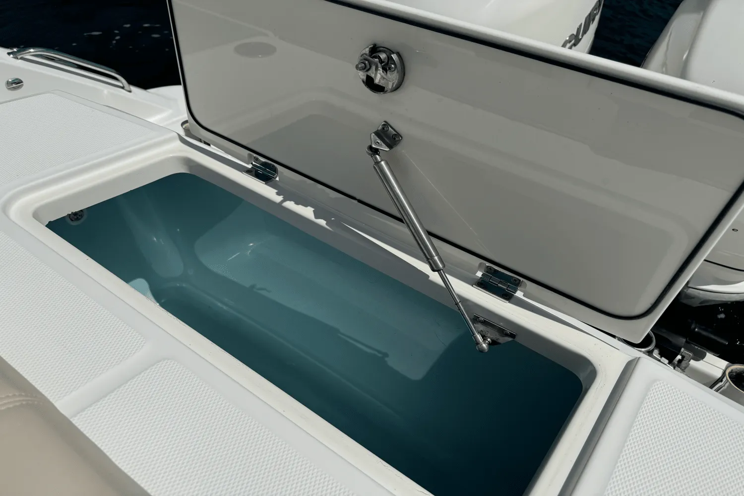 2016 Boston Whaler 330 OUTRAGE Image Thumbnail #44