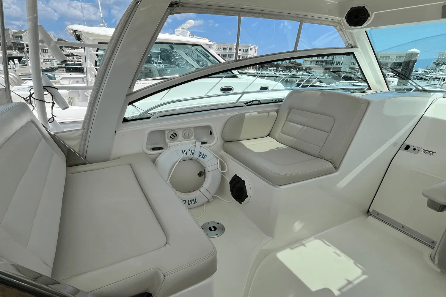 2022 Boston Whaler 345 CONQUEST Image Thumbnail #7