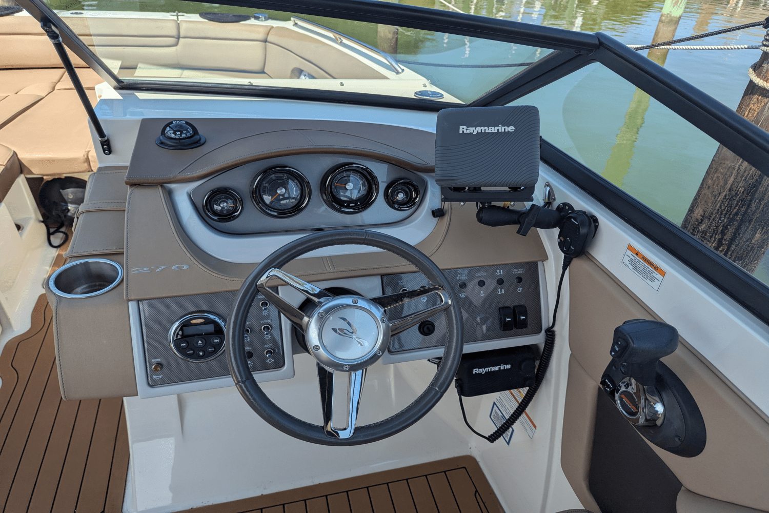2016 Sea Ray 270 SD OB Image Thumbnail #12