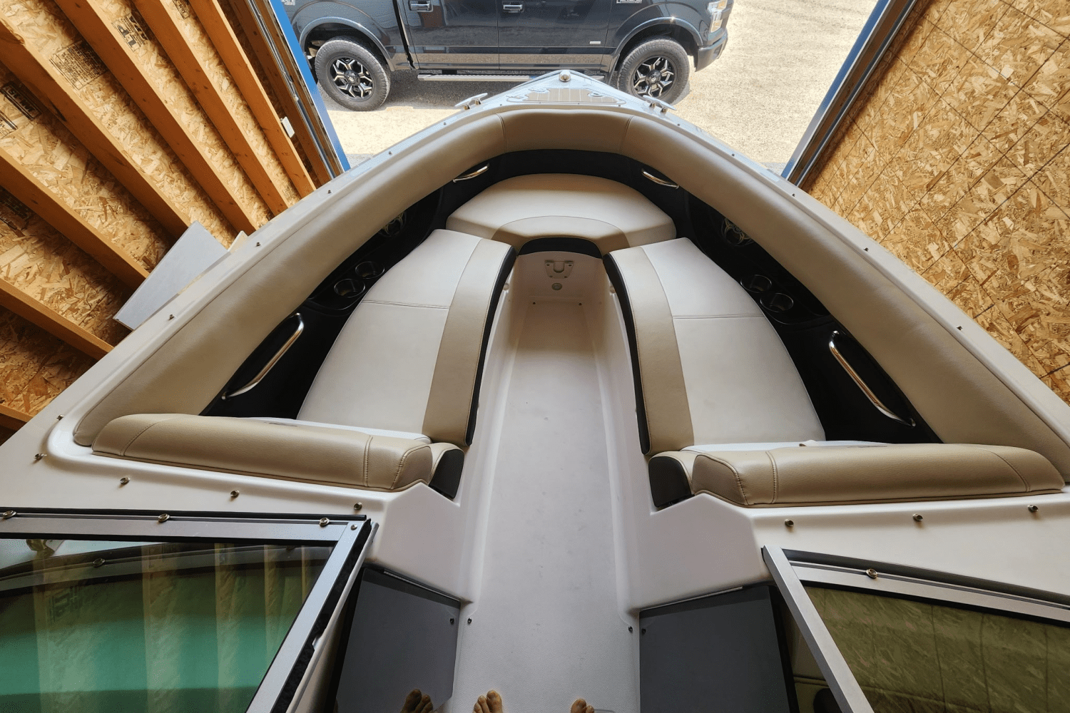 2015 Regal 2500 Image Thumbnail #3