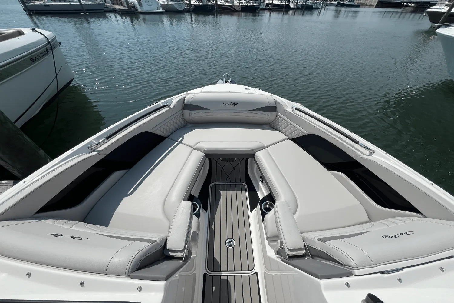 2026 Sea Ray SLX 280 Outboard Image Thumbnail #17