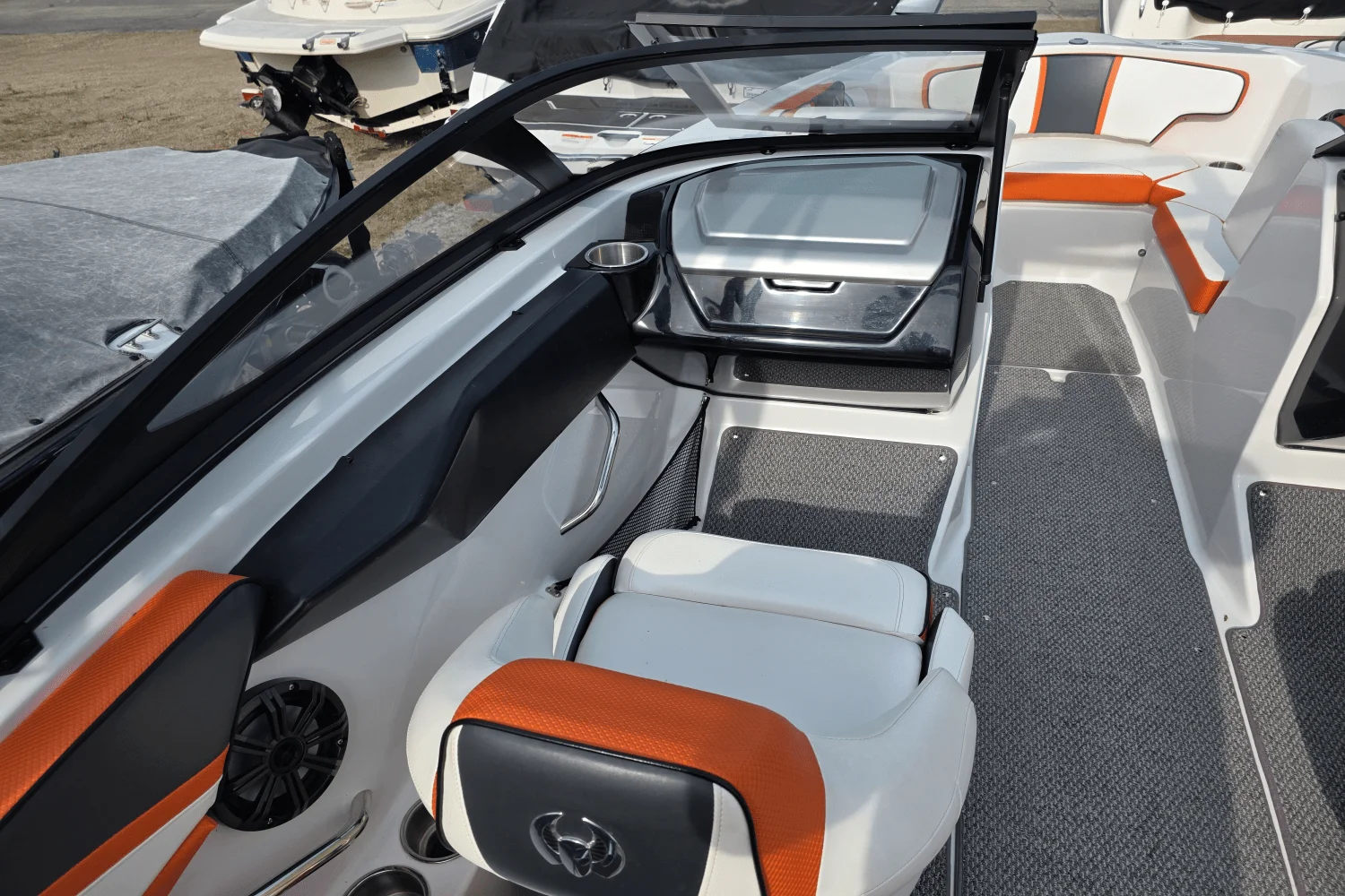 2016 Scarab 215 HO IMPULSE Image Thumbnail #2