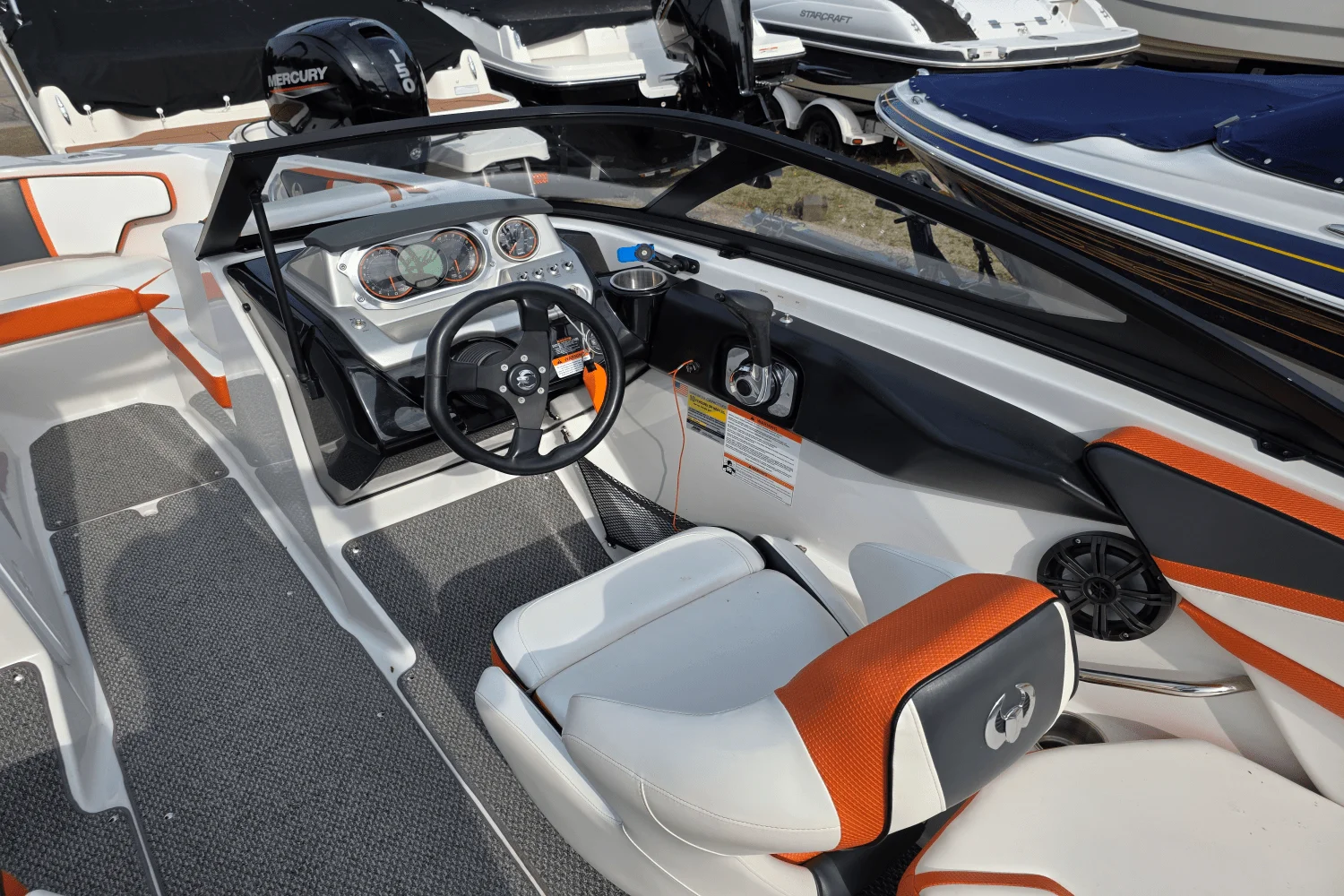 2016 Scarab 215 HO IMPULSE Image Thumbnail #3