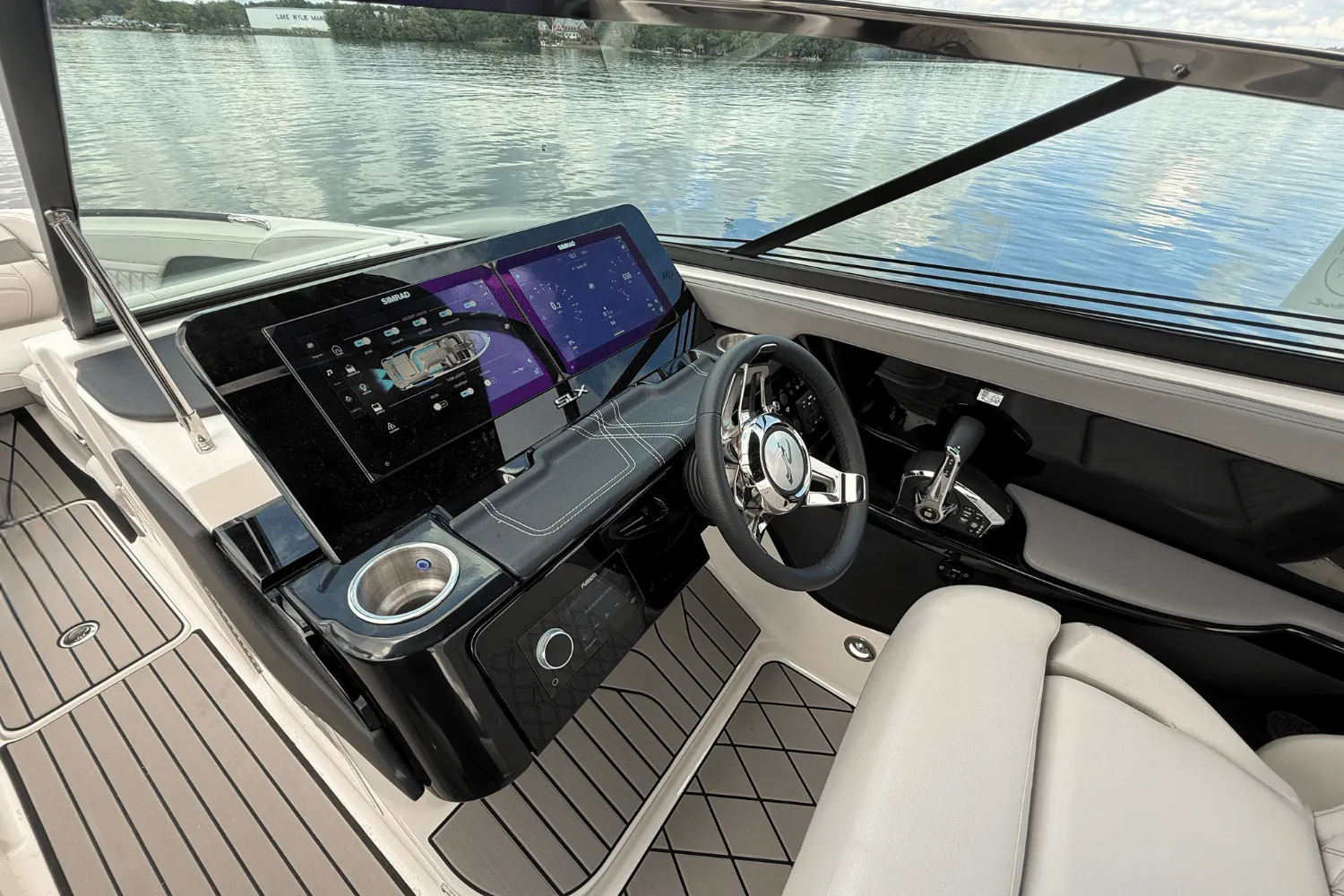 2026 Sea Ray SLX 280 Image Thumbnail #25