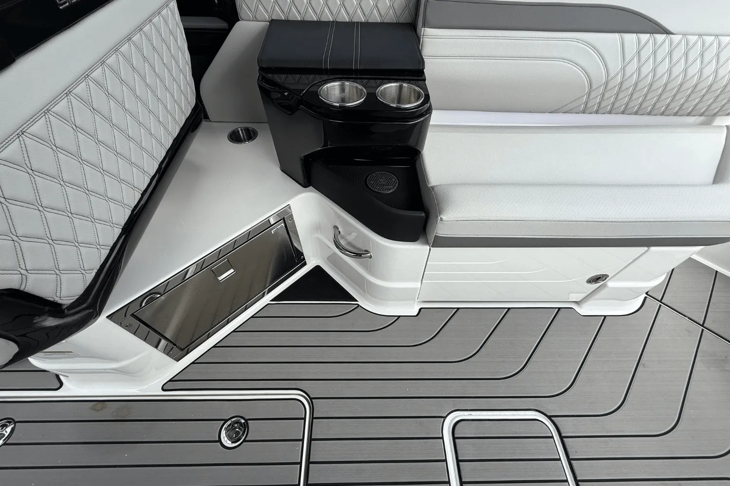 2026 Sea Ray SLX 280 Image Thumbnail #14