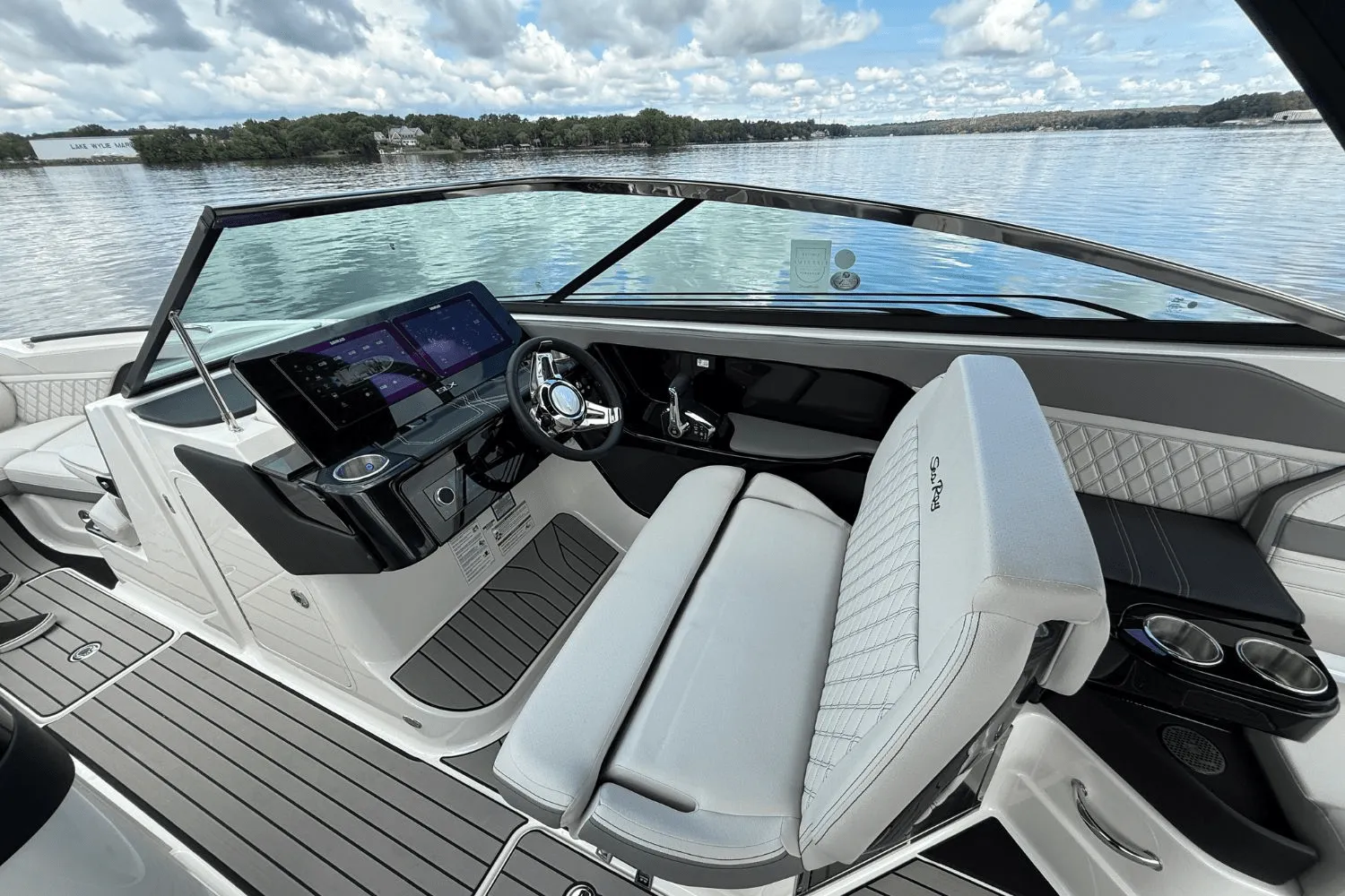 2026 Sea Ray SLX 280 Image Thumbnail #24