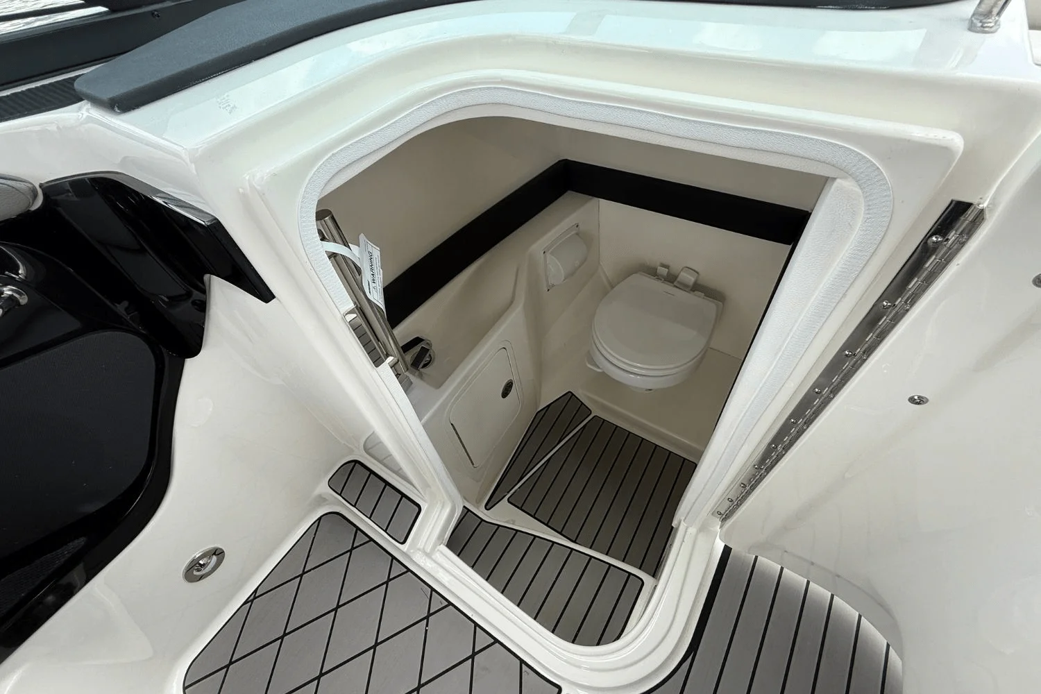 2026 Sea Ray SLX 280 Image Thumbnail #20