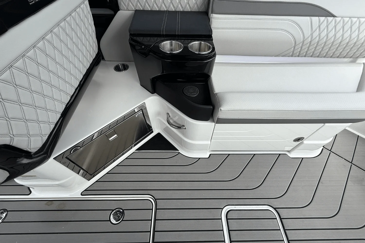 2026 Sea Ray SLX 280 Image Thumbnail #14