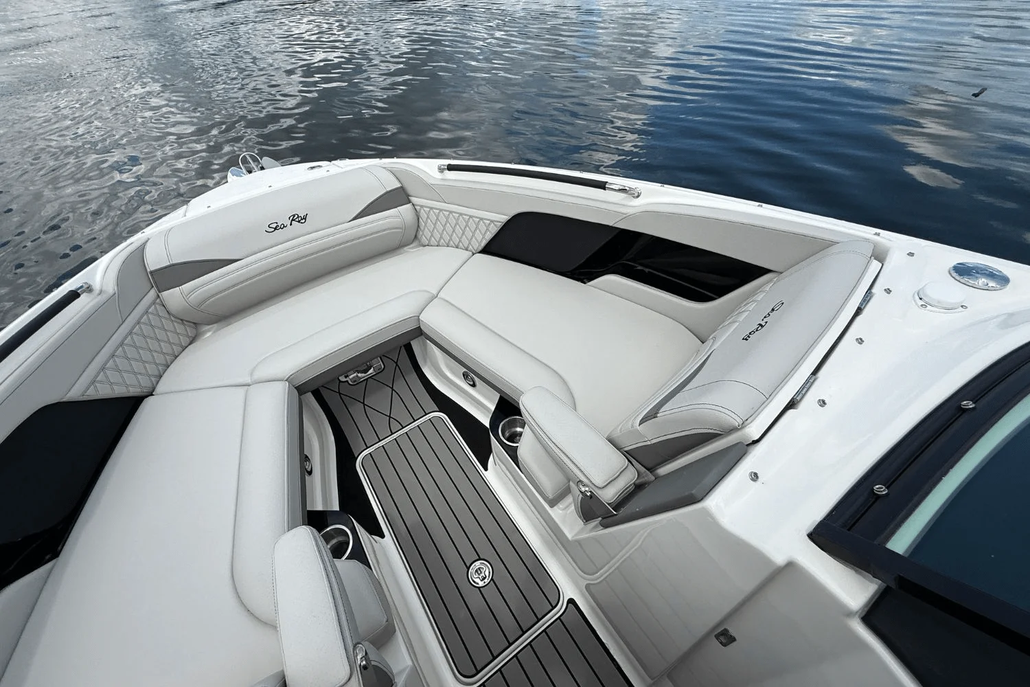 2026 Sea Ray SLX 280 Image Thumbnail #31