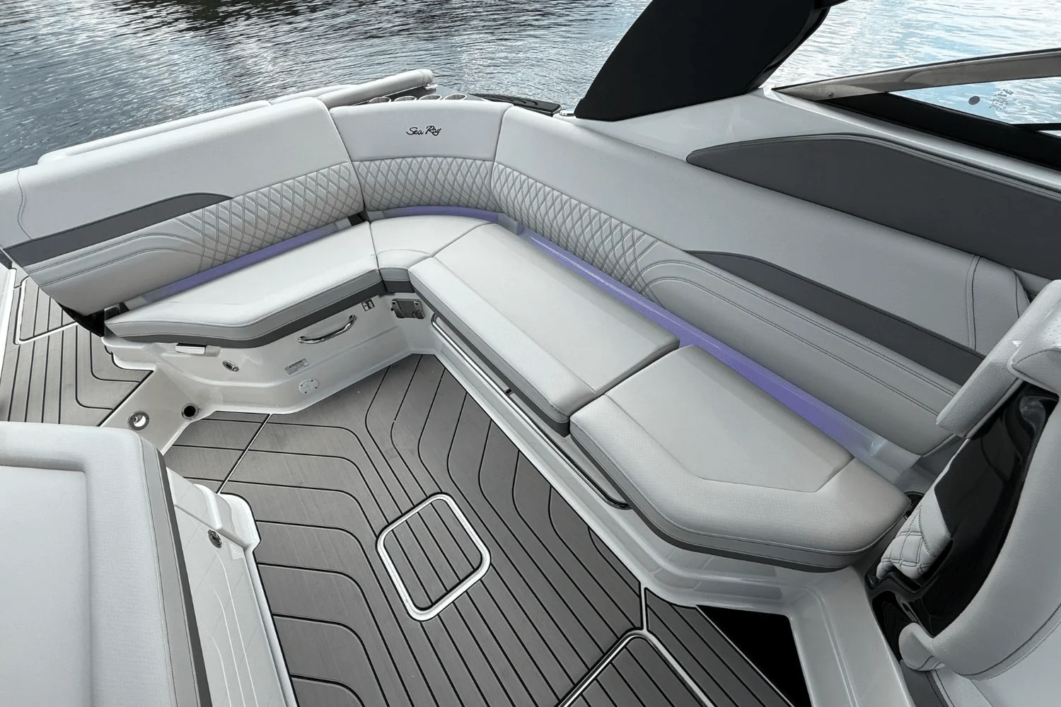 2026 Sea Ray SLX 280 Image Thumbnail #17