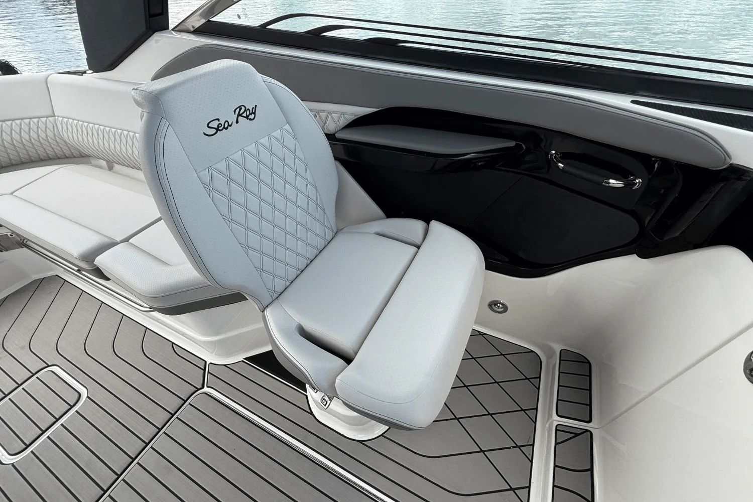 2026 Sea Ray SLX 280 Image Thumbnail #22