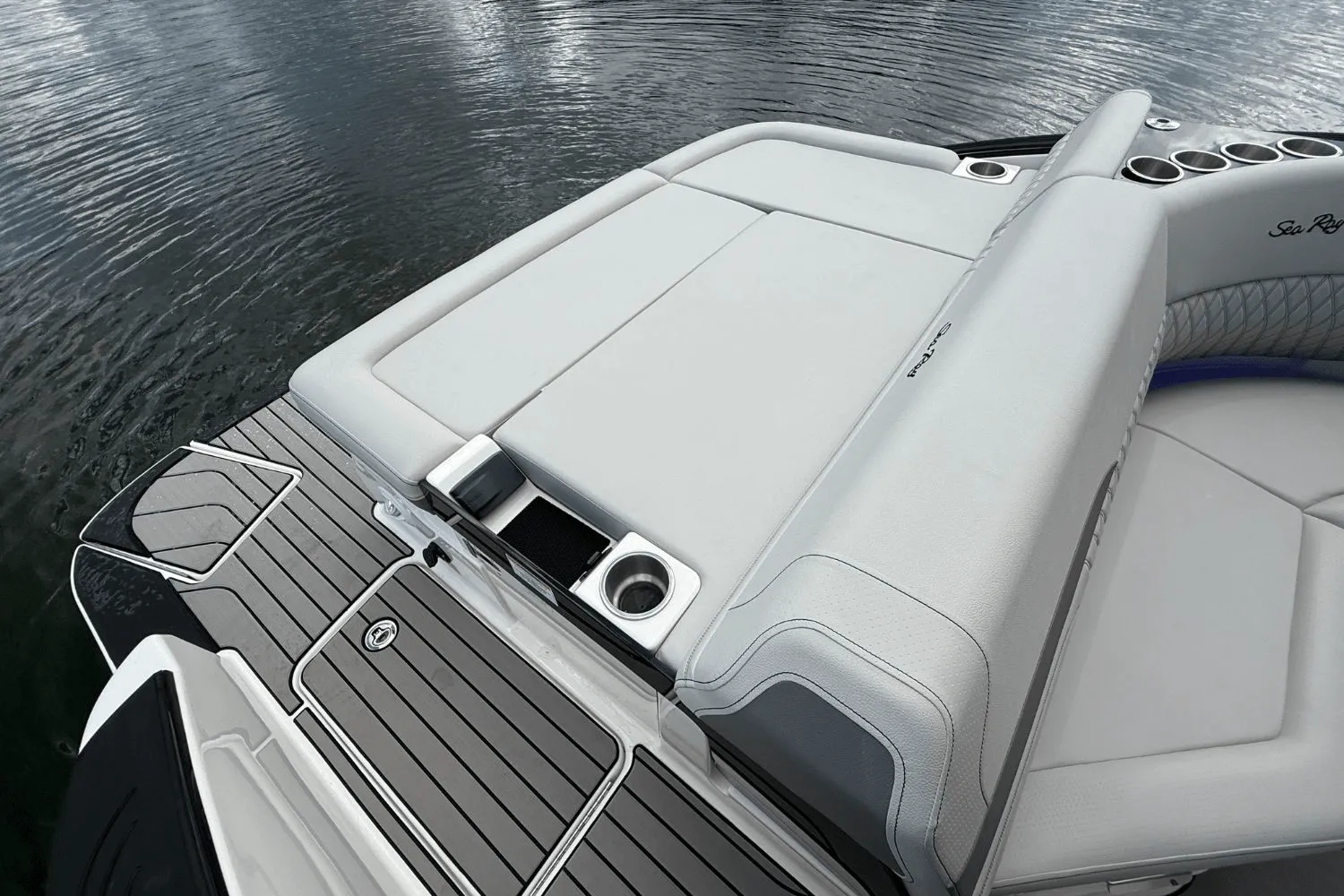 2026 Sea Ray SLX 280 Image Thumbnail #9