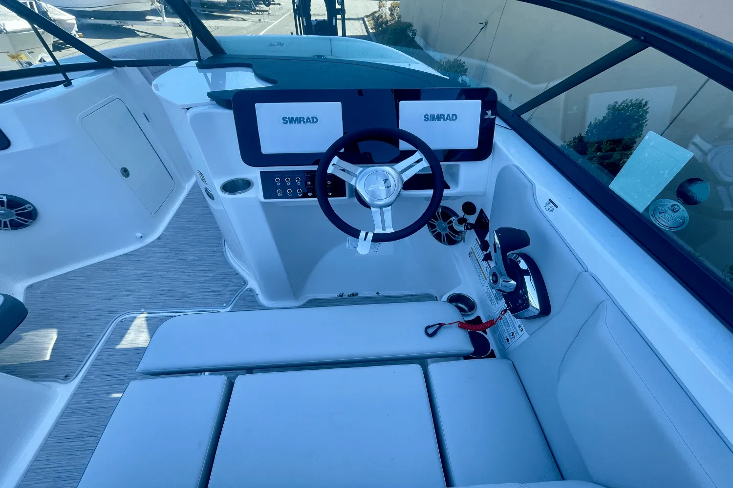 2026 Sea Ray SDX 250 Outboard Image Thumbnail #10