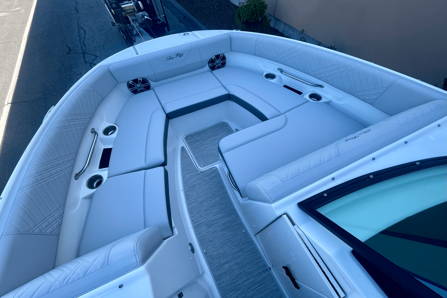 2026 Sea Ray SDX 250 Outboard Image Thumbnail #13