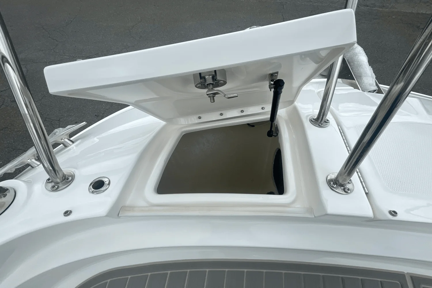 2026 Sea Ray Sundancer 320 Outboard Image Thumbnail #31