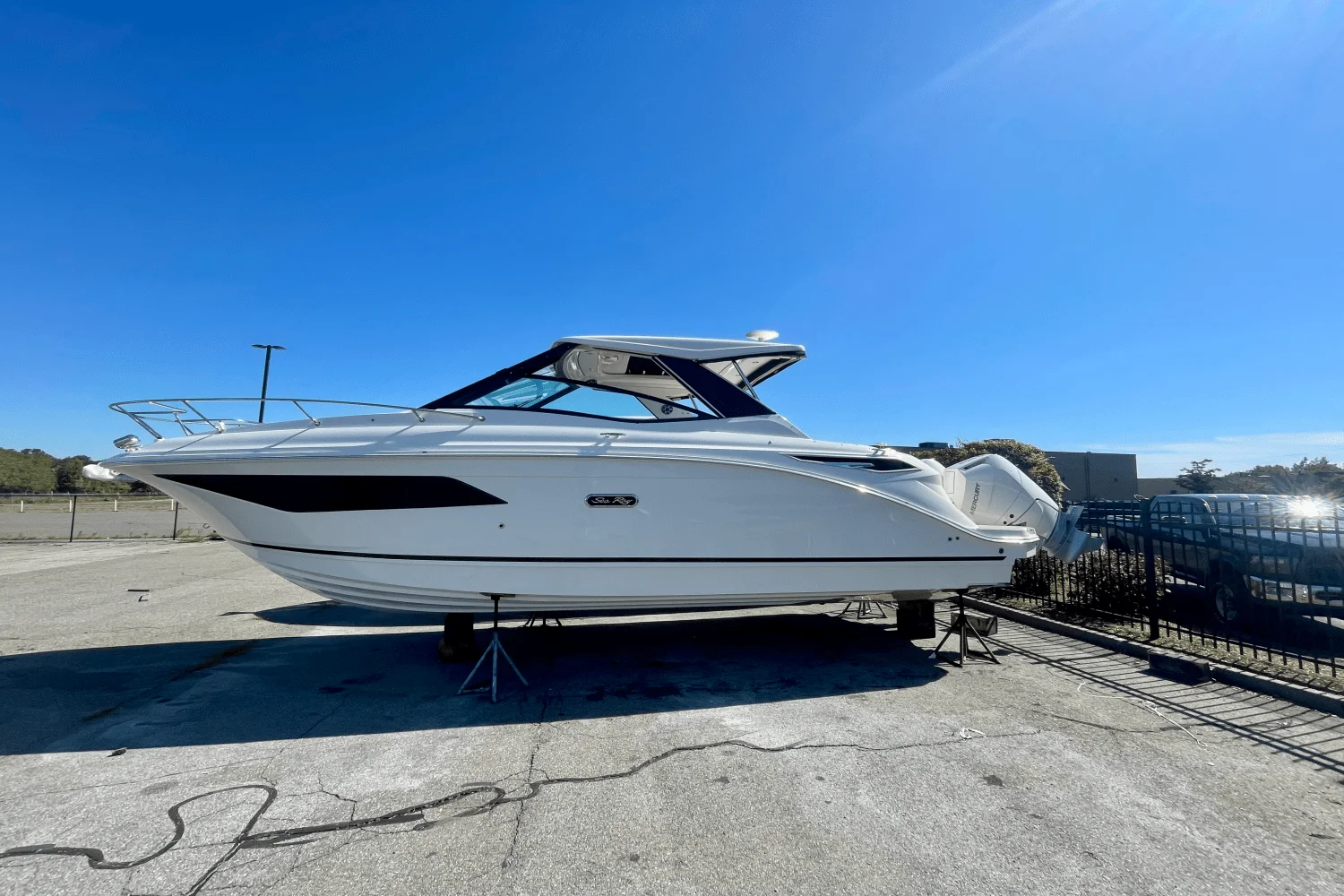 2026 Sea Ray Sundancer 320 Outboard Image Thumbnail #0